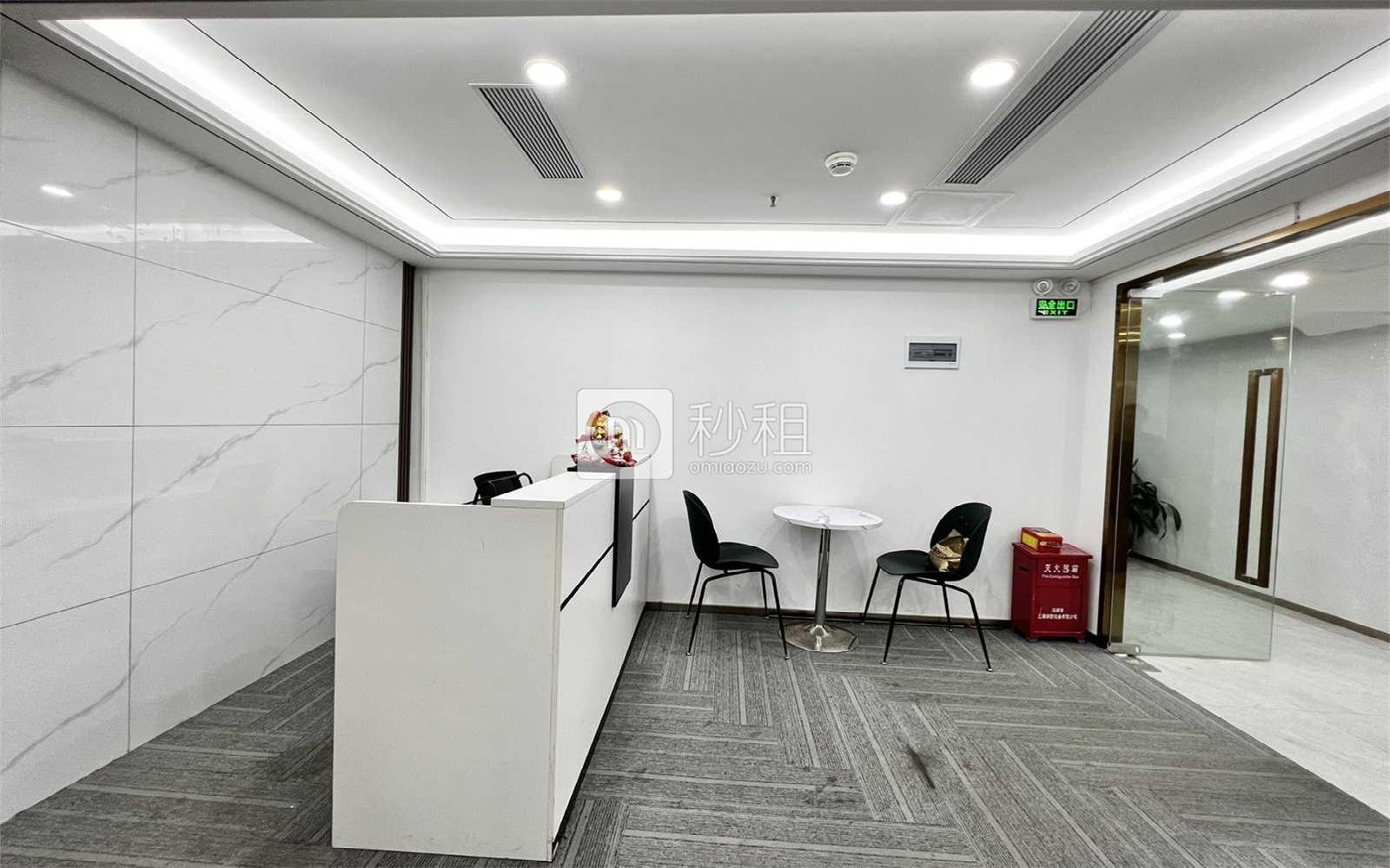 国贸大厦写字楼出租228平米精装办公室108元/m².月
