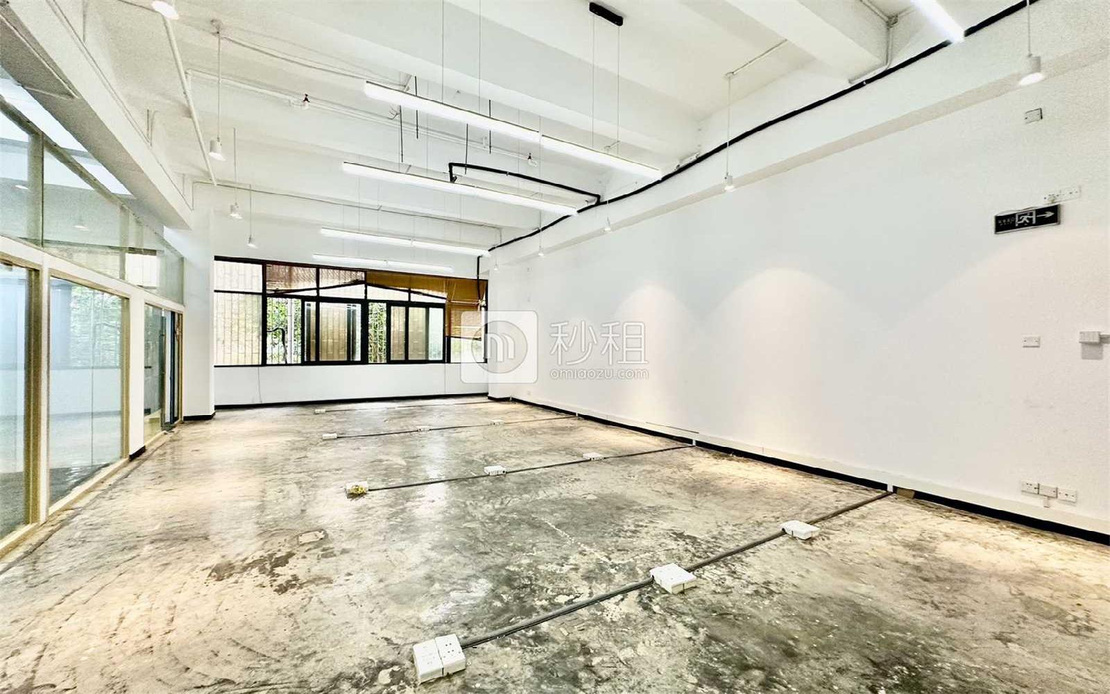 美林大厦写字楼出租328平米简装办公室98元/m².月