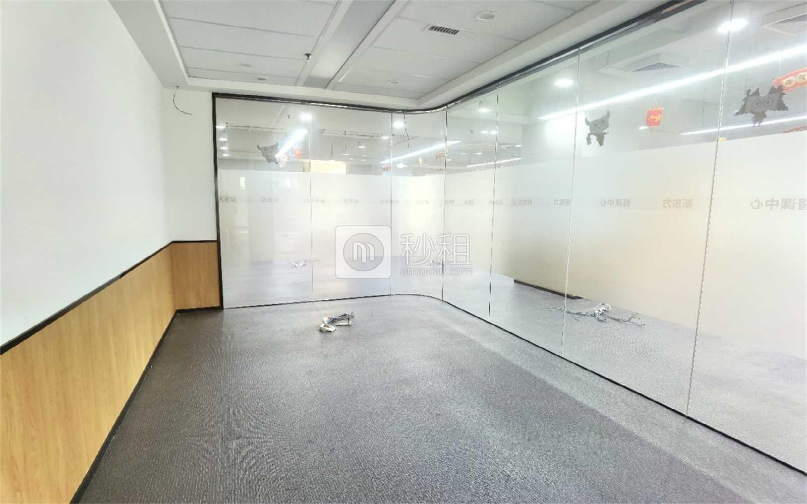 TCL大厦写字楼出租1061.92平米精装办公室150元/m².月