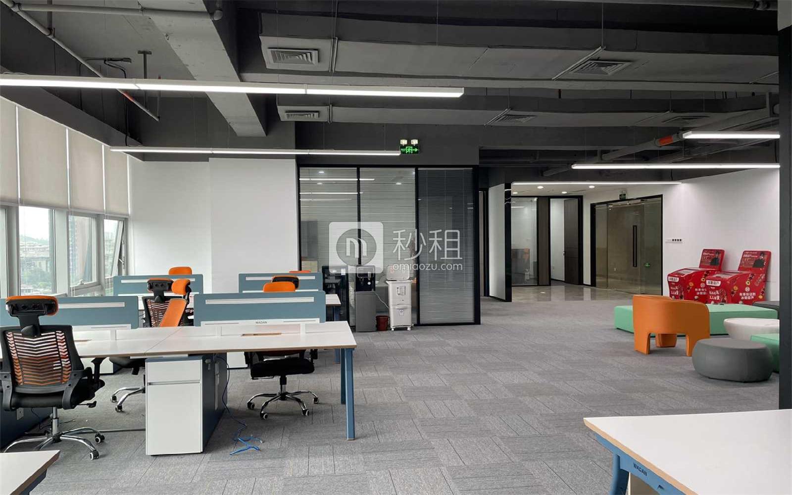 捷顺科技中心写字楼出租293.56平米精装办公室70元/m².月