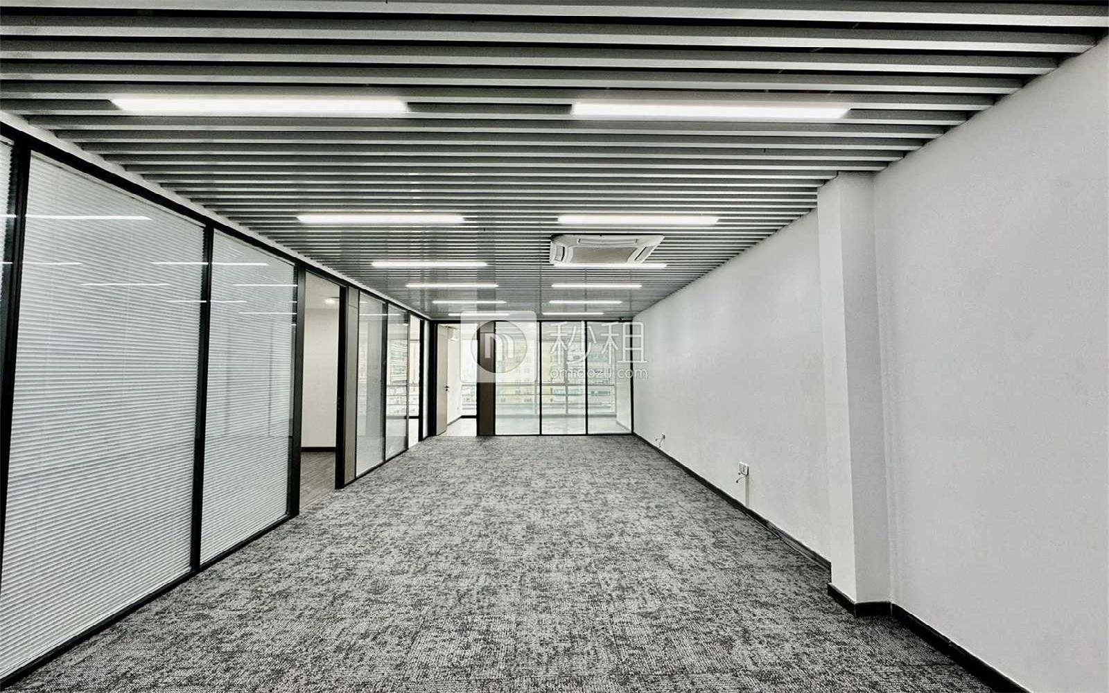 天安科技创业园写字楼出租305平米精装办公室98元/m².月