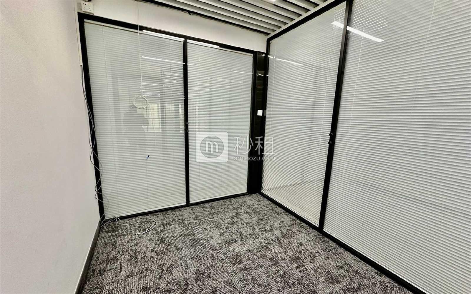 天安科技创业园写字楼出租305平米精装办公室98元/m².月