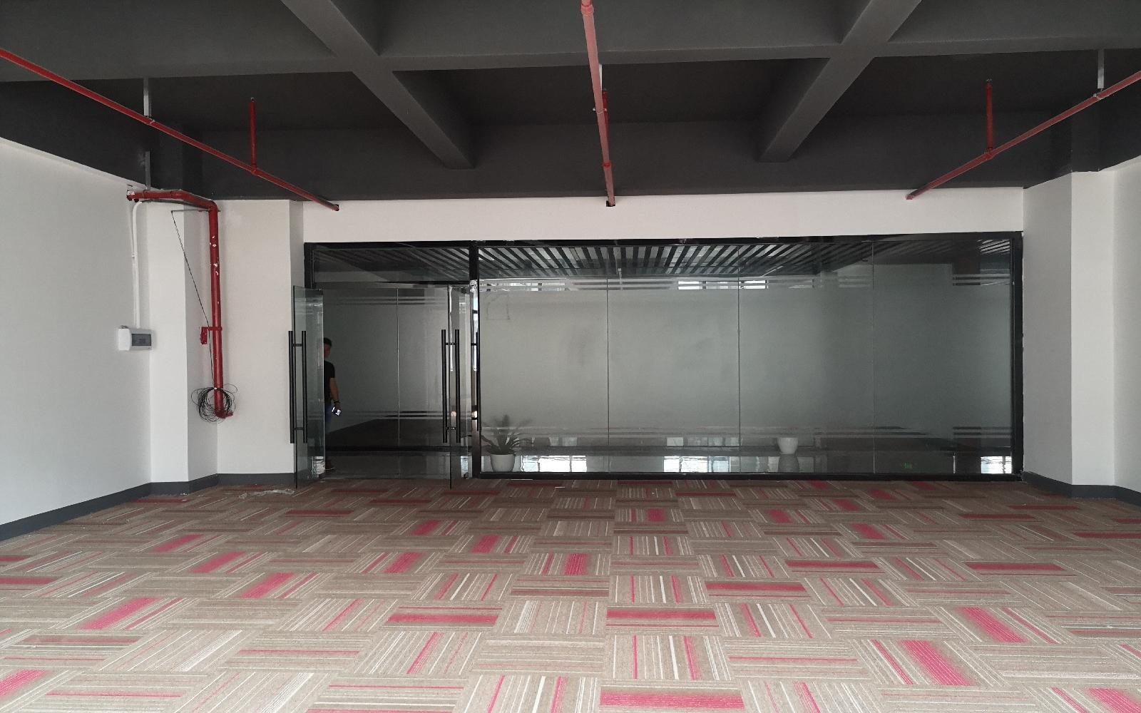聚创金谷文化创意园写字楼出租240平米精装办公室70元/m².月