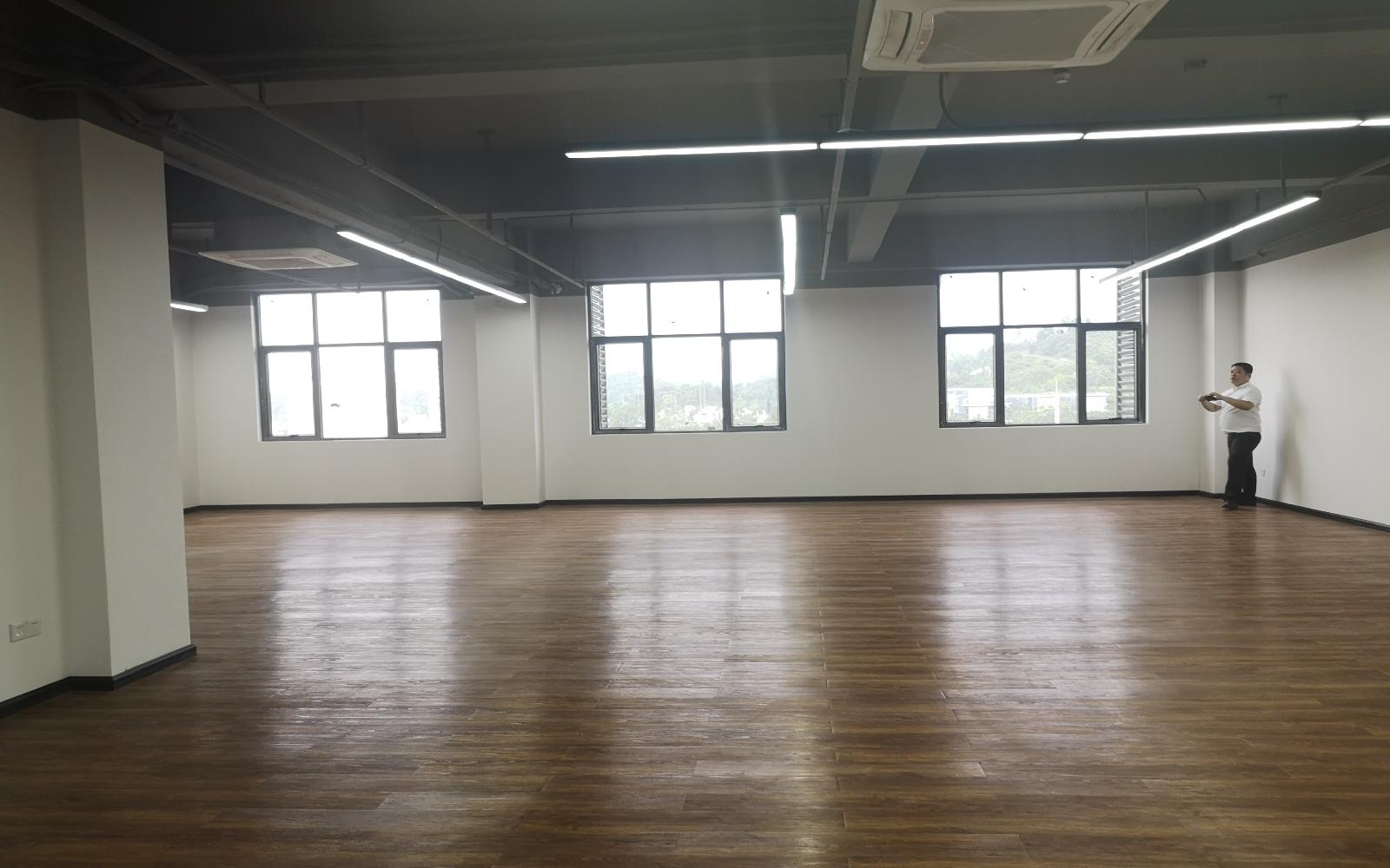 集悦城桃源智谷写字楼出租236平米精装办公室89元/m².月
