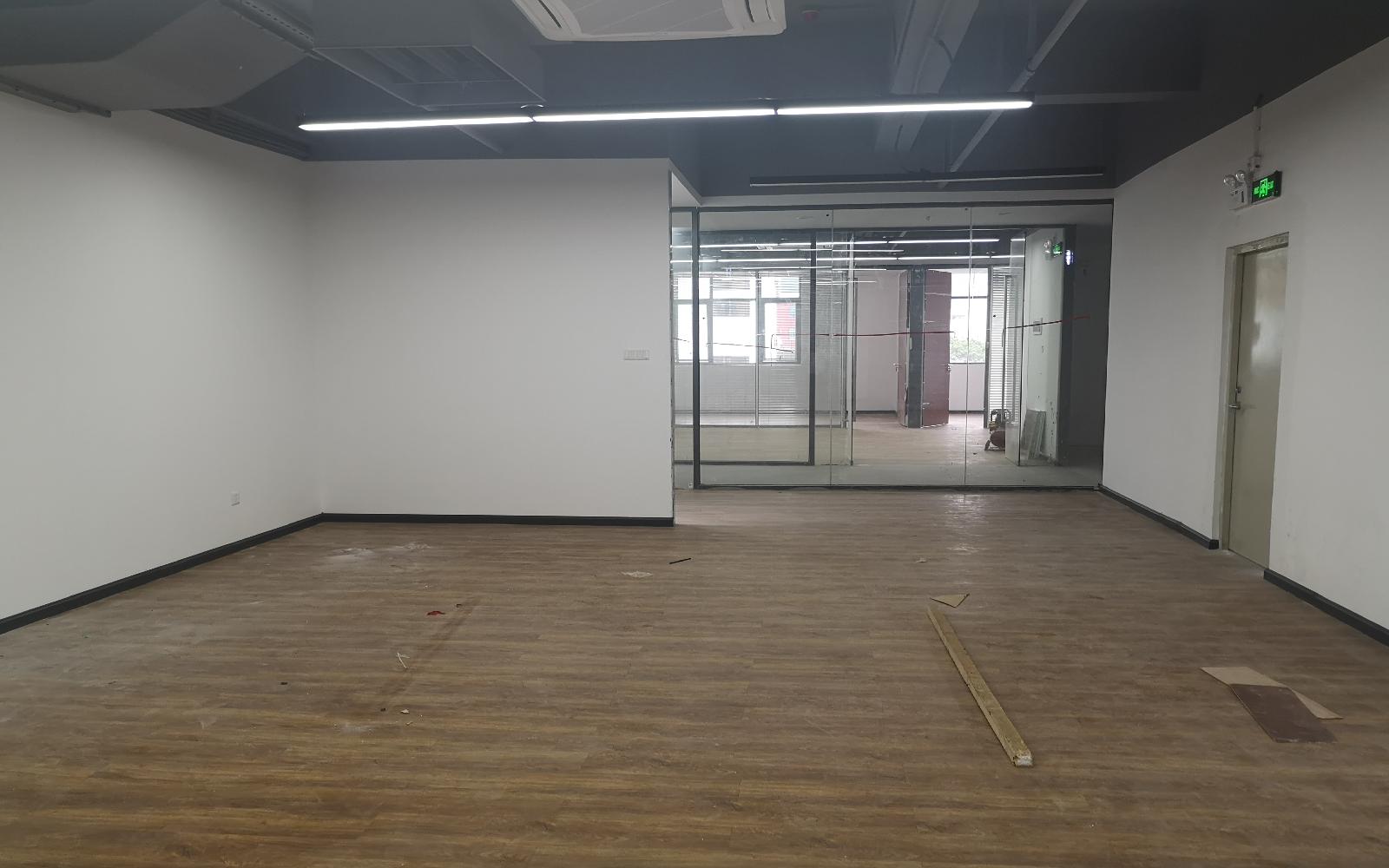集悦城桃源智谷写字楼出租240平米精装办公室89元/m².月