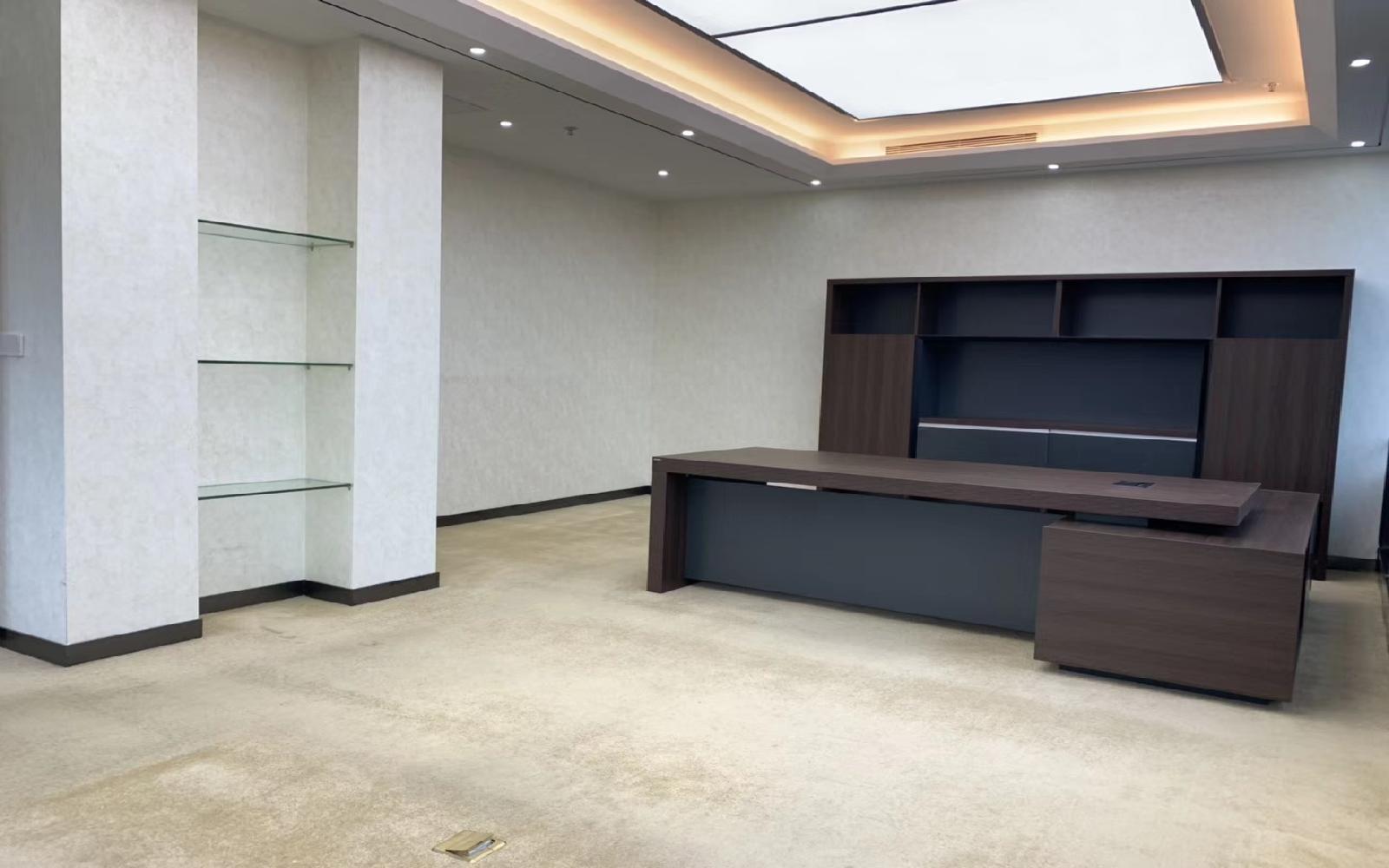 盈峰中心（原易思博软件大厦）写字楼出租530平米精装办公室165元/m².月