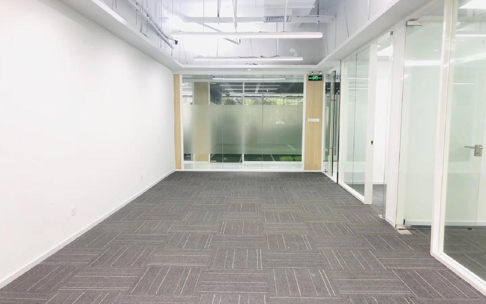 南山软件园写字楼出租142平米精装办公室106元/m².月