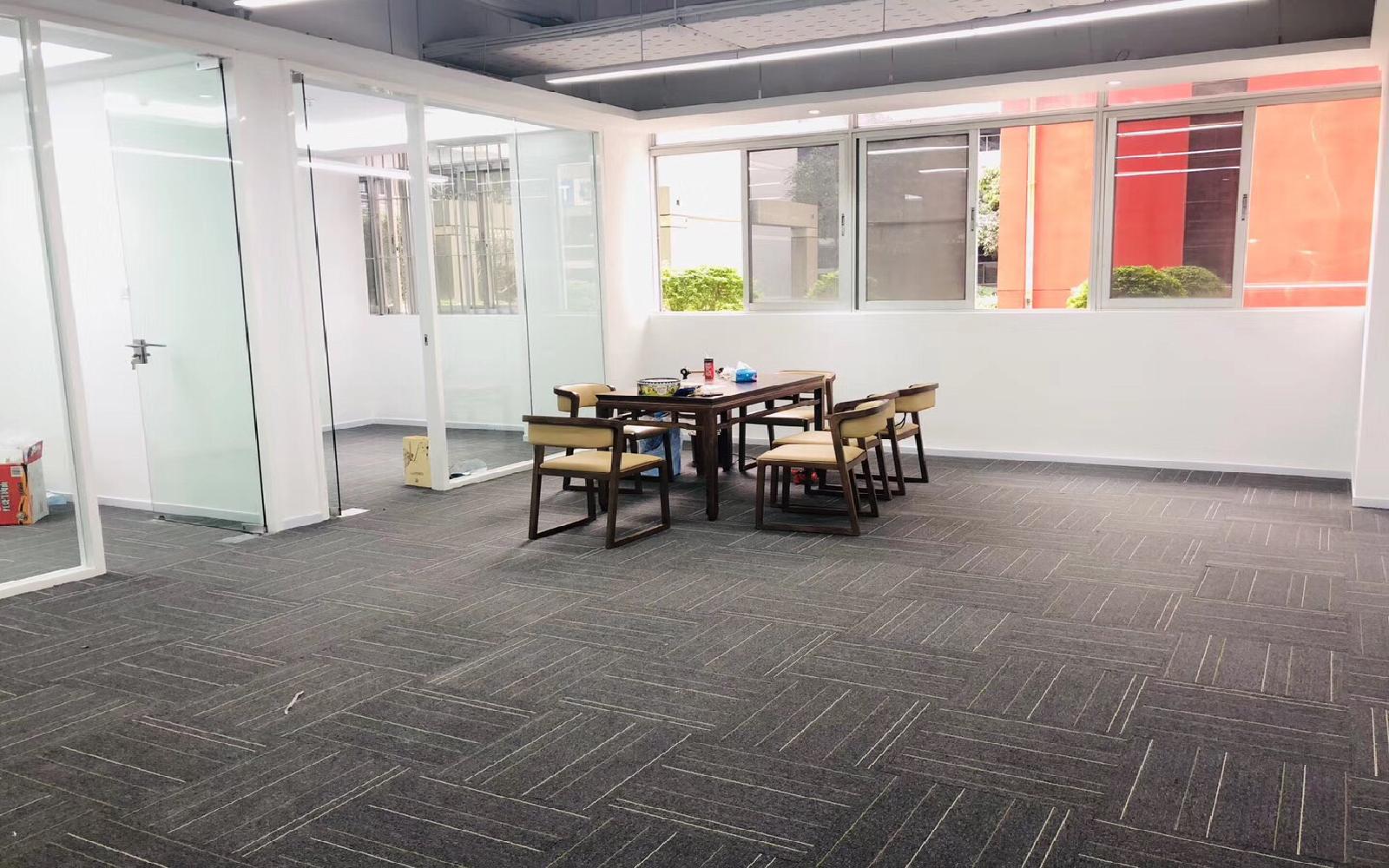 南山软件园写字楼出租176平米精装办公室108元/m².月