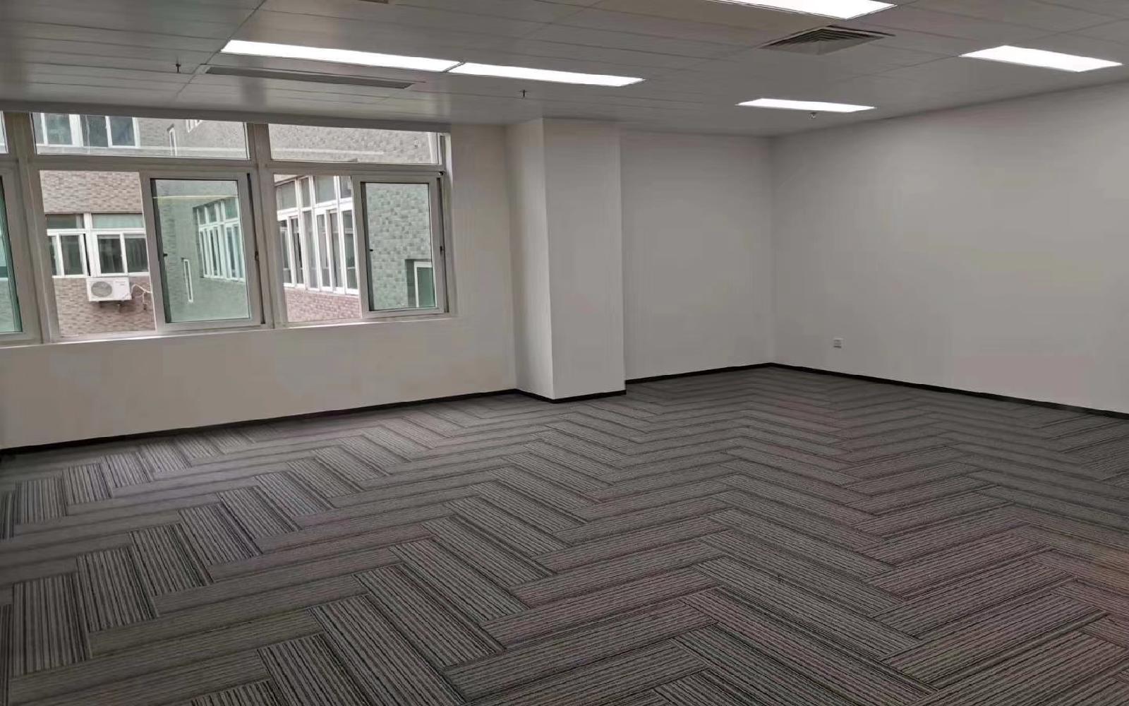 麻雀岭工业区M10栋写字楼出租195平米精装办公室69元/m².月