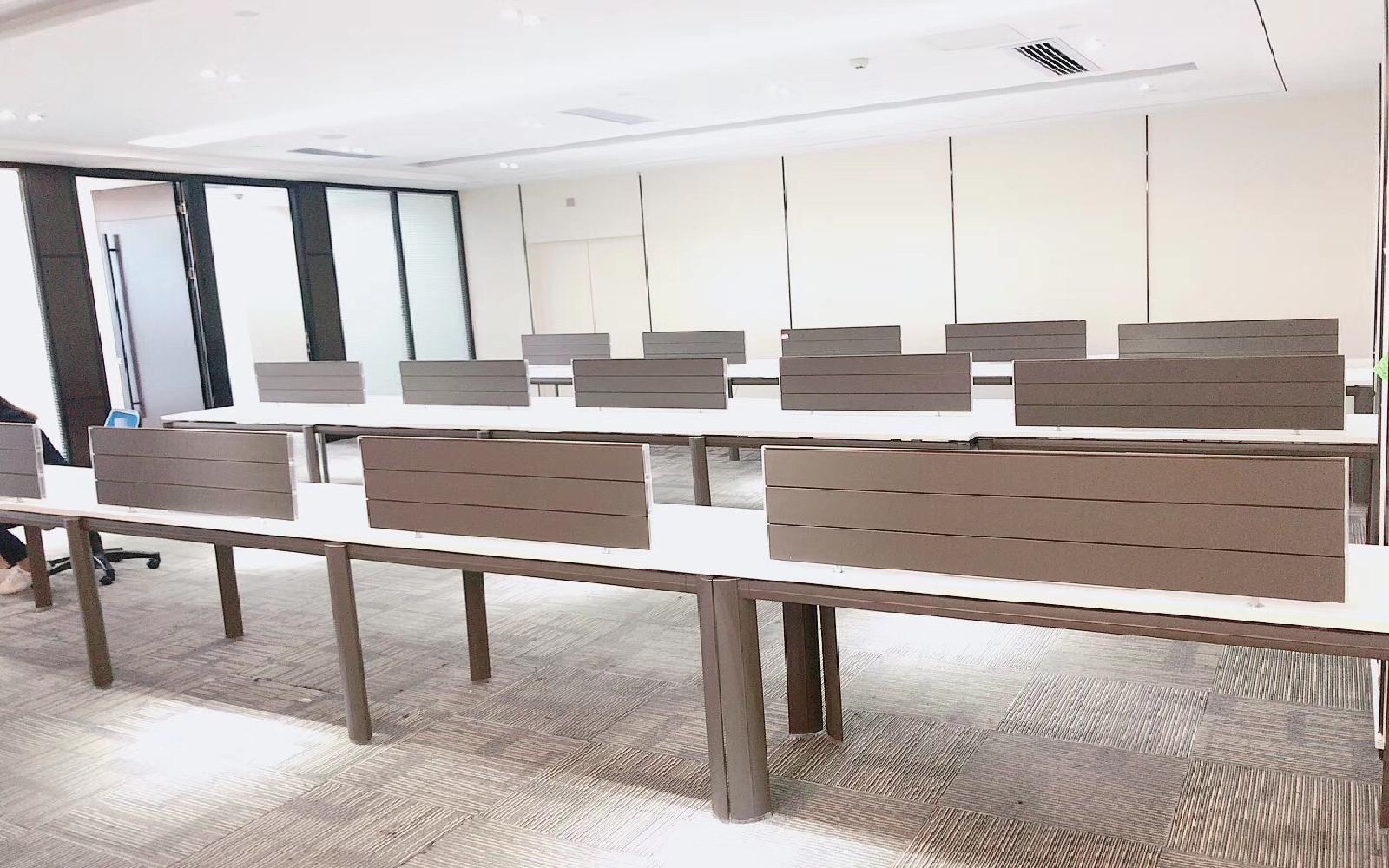 深圳北理工创新大厦写字楼出租372平米精装办公室118元/m².月