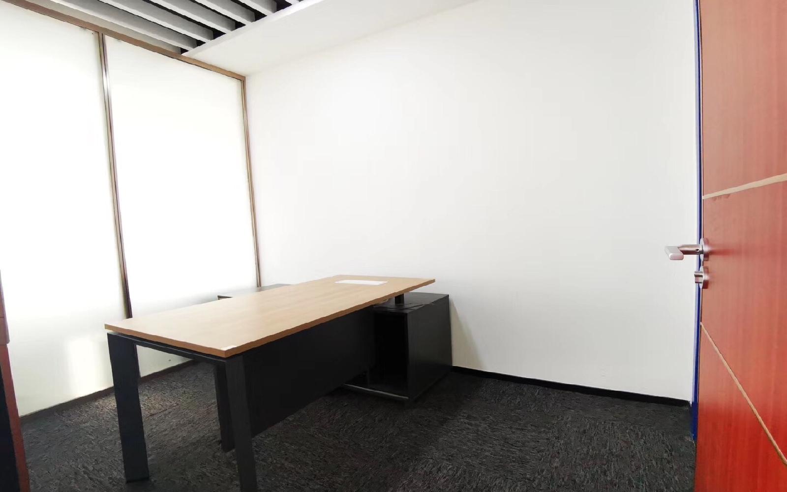 星河WORLD（一期）写字楼出租178平米精装办公室99元/m².月