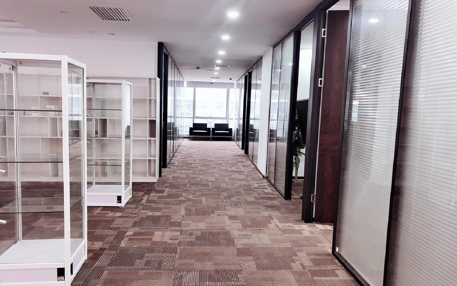 风华科技大厦写字楼出租750平米精装办公室98元/m².月