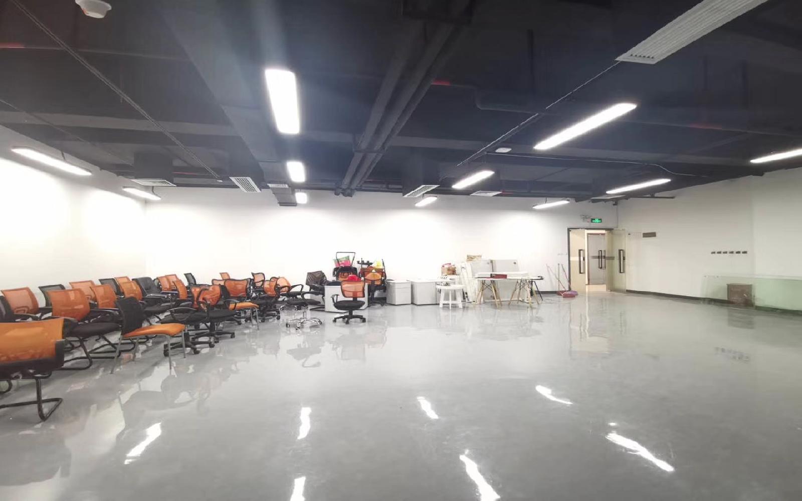深圳湾科技生态园（三期）写字楼出租826平米精装办公室98元/m².月