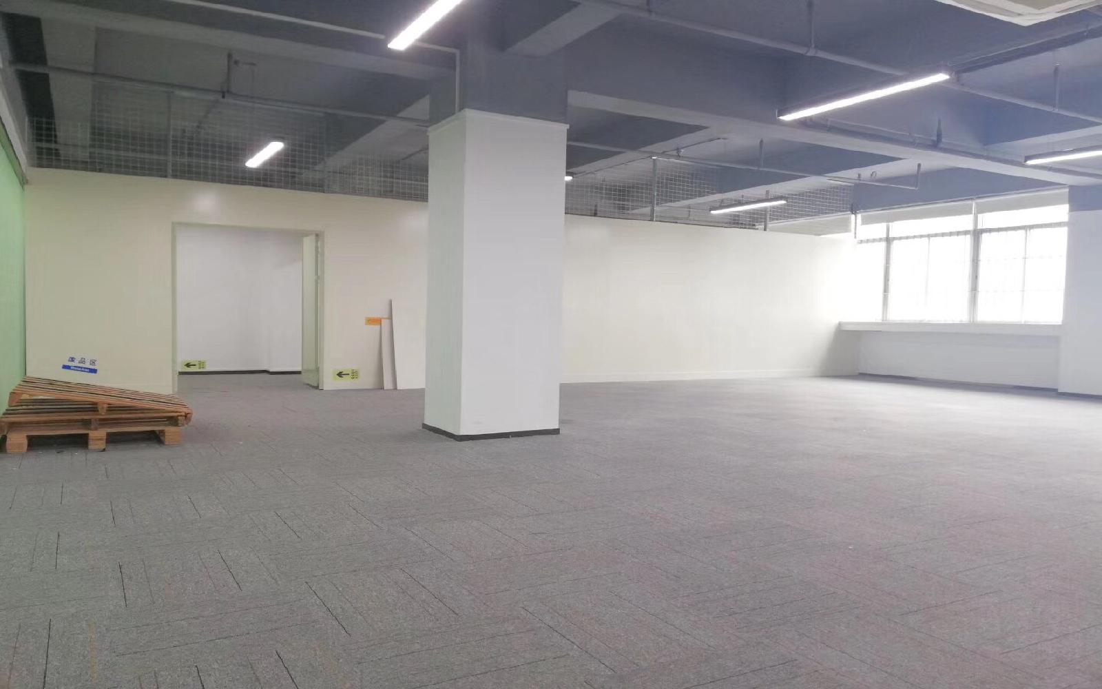 马家龙工业区写字楼出租268平米精装办公室60元/m².月