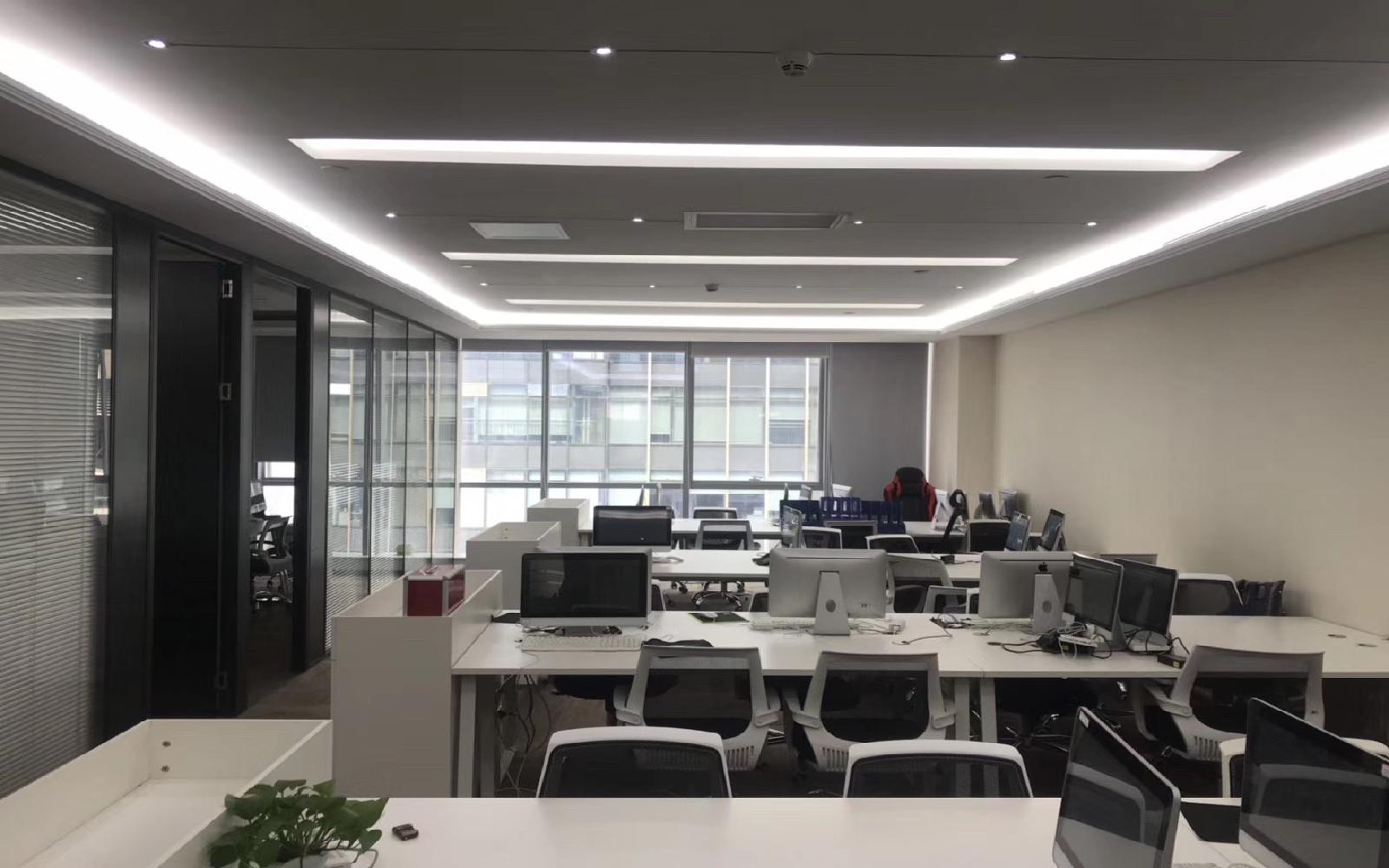 易思博软件大厦写字楼出租210平米豪装办公室100元/m².月