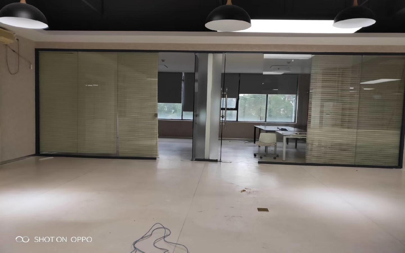 白沙新兴产业园写字楼出租465平米精装办公室80元/m².月