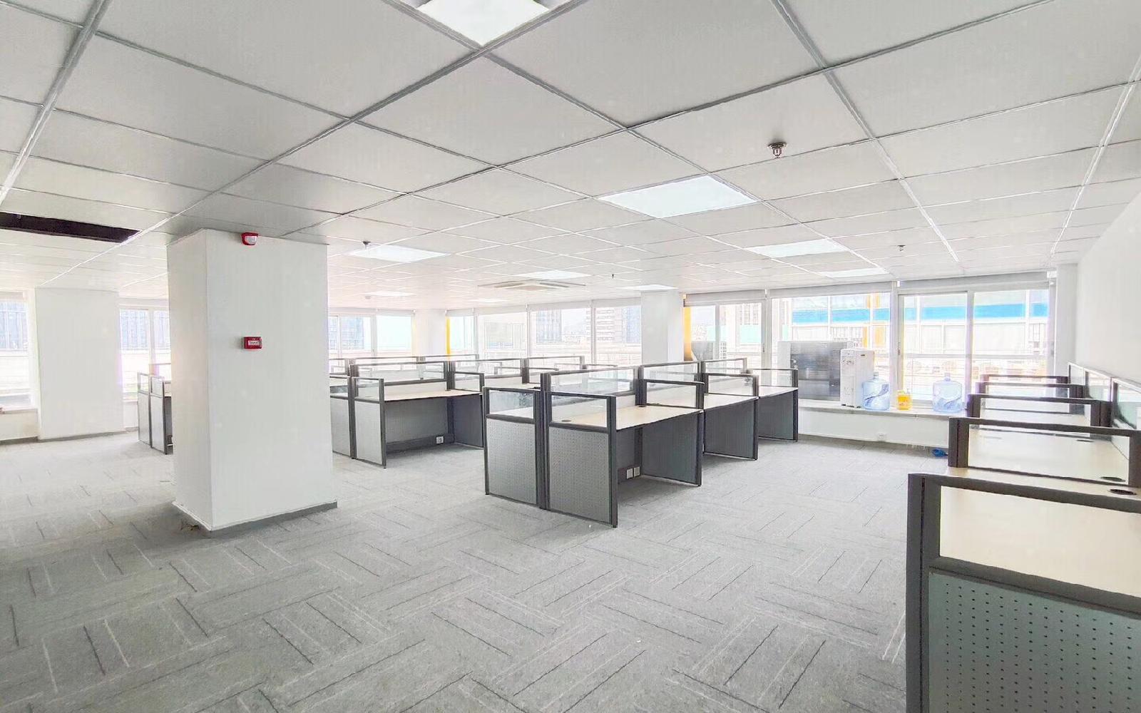 深圳科技工业园生产力大楼写字楼出租238平米精装办公室68元/m².月
