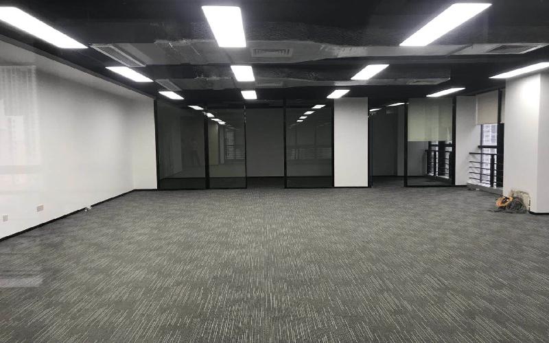 創匯國際中心寫字樓出租356平米精裝辦公室100元/m2.月