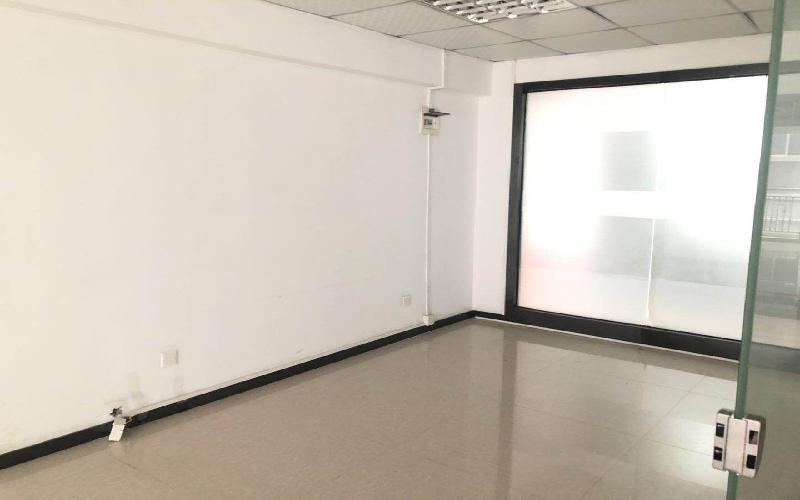 索佳科技园写字楼出租130平米简装办公室50元/m².月