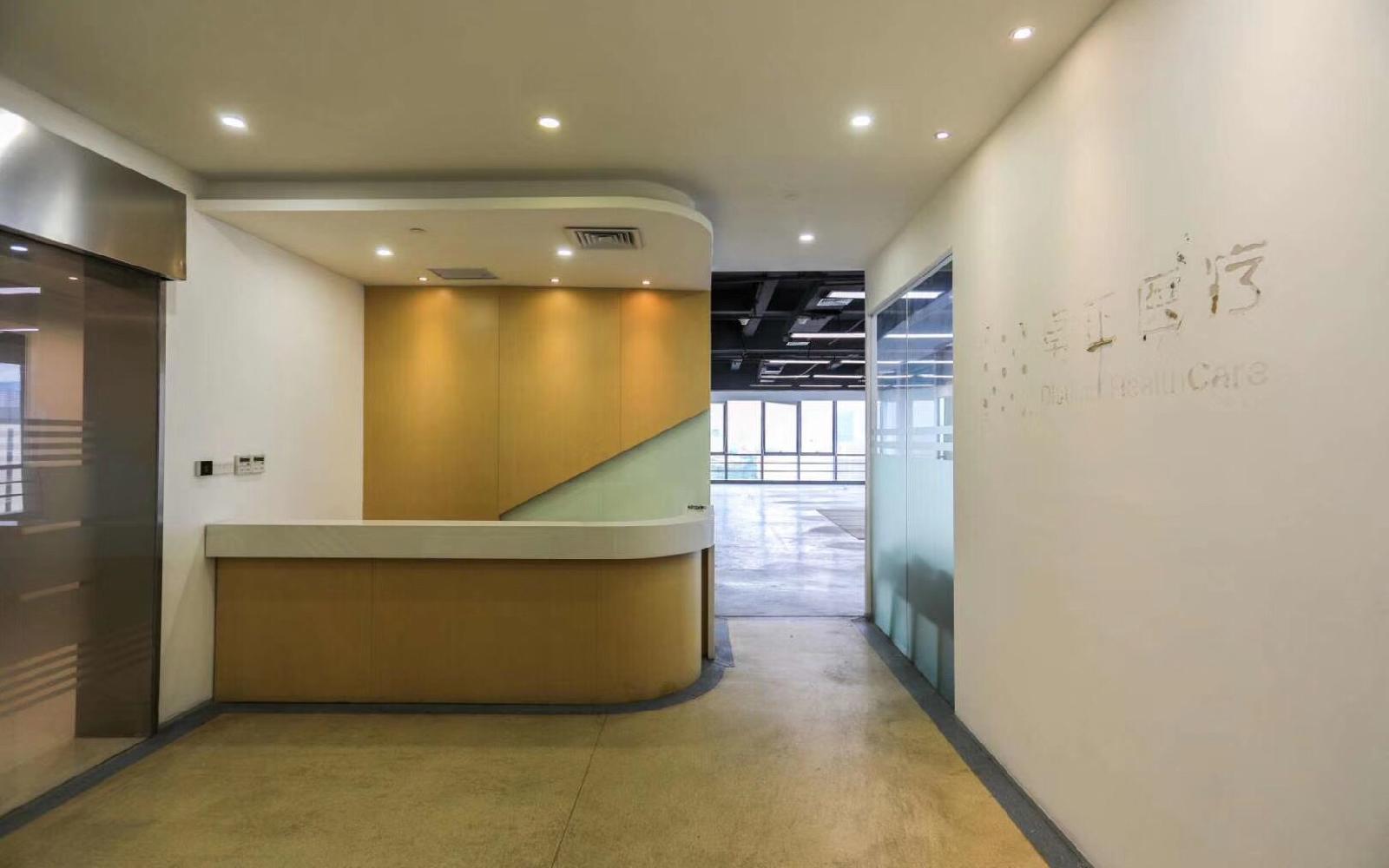 怡化金融科技大厦写字楼出租512平米精装办公室165元/m².月