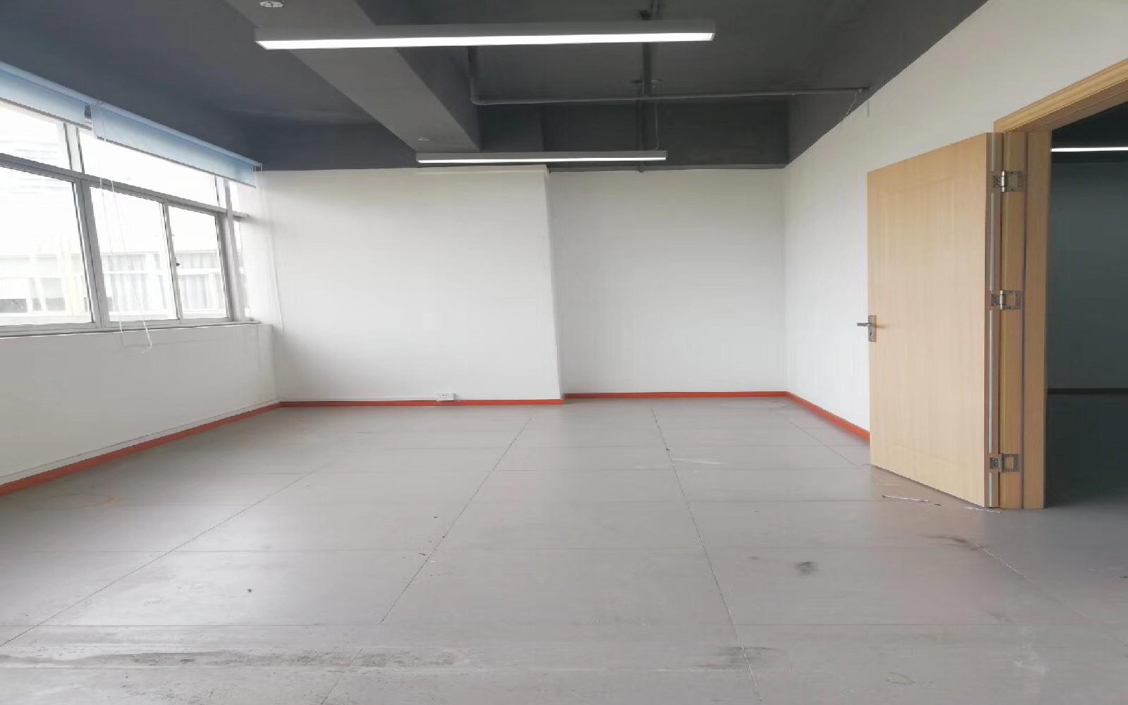 南油第四工业区写字楼出租135平米精装办公室80元/m².月