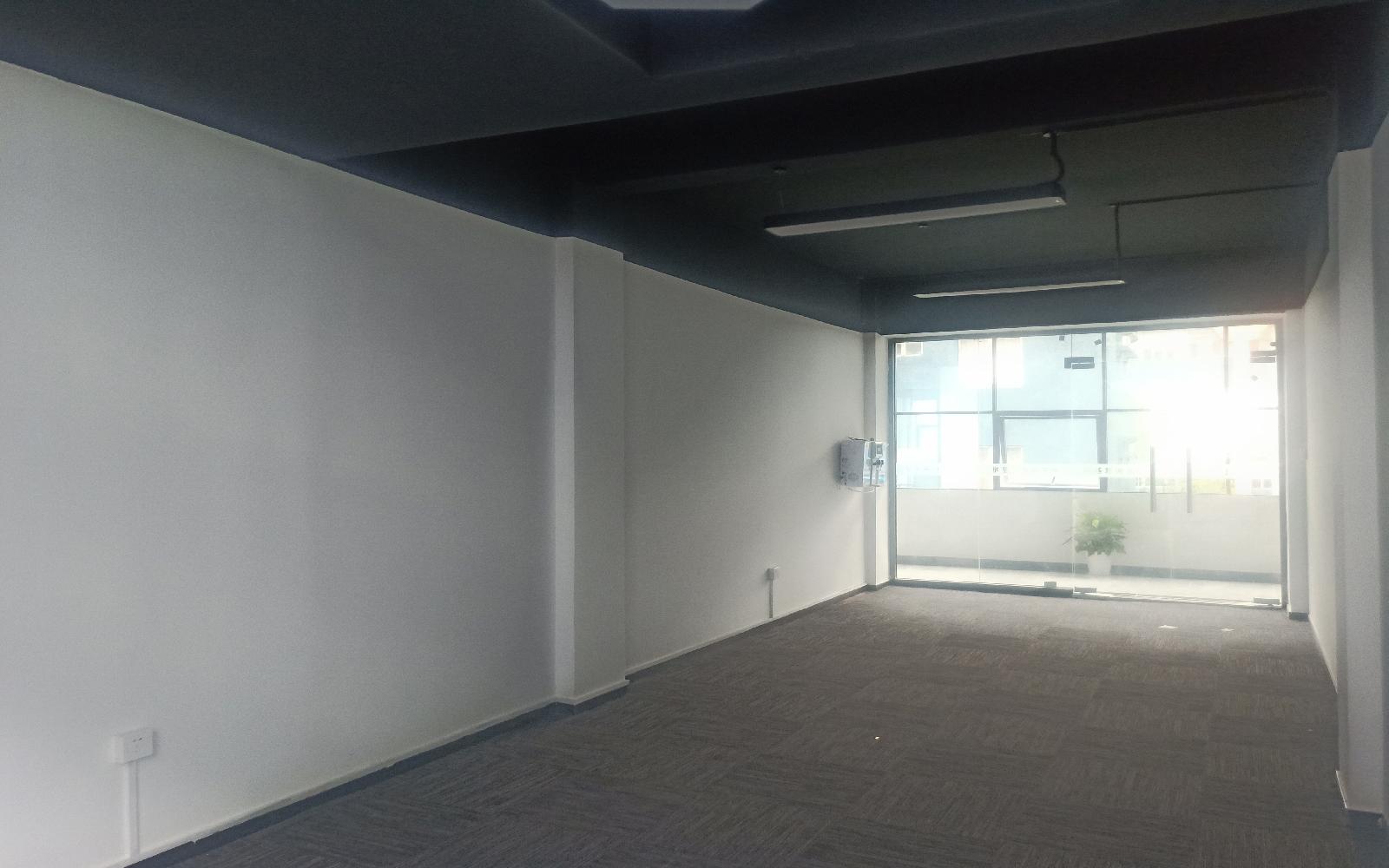 中宝通创意园写字楼出租60平米精装办公室58元/m².月