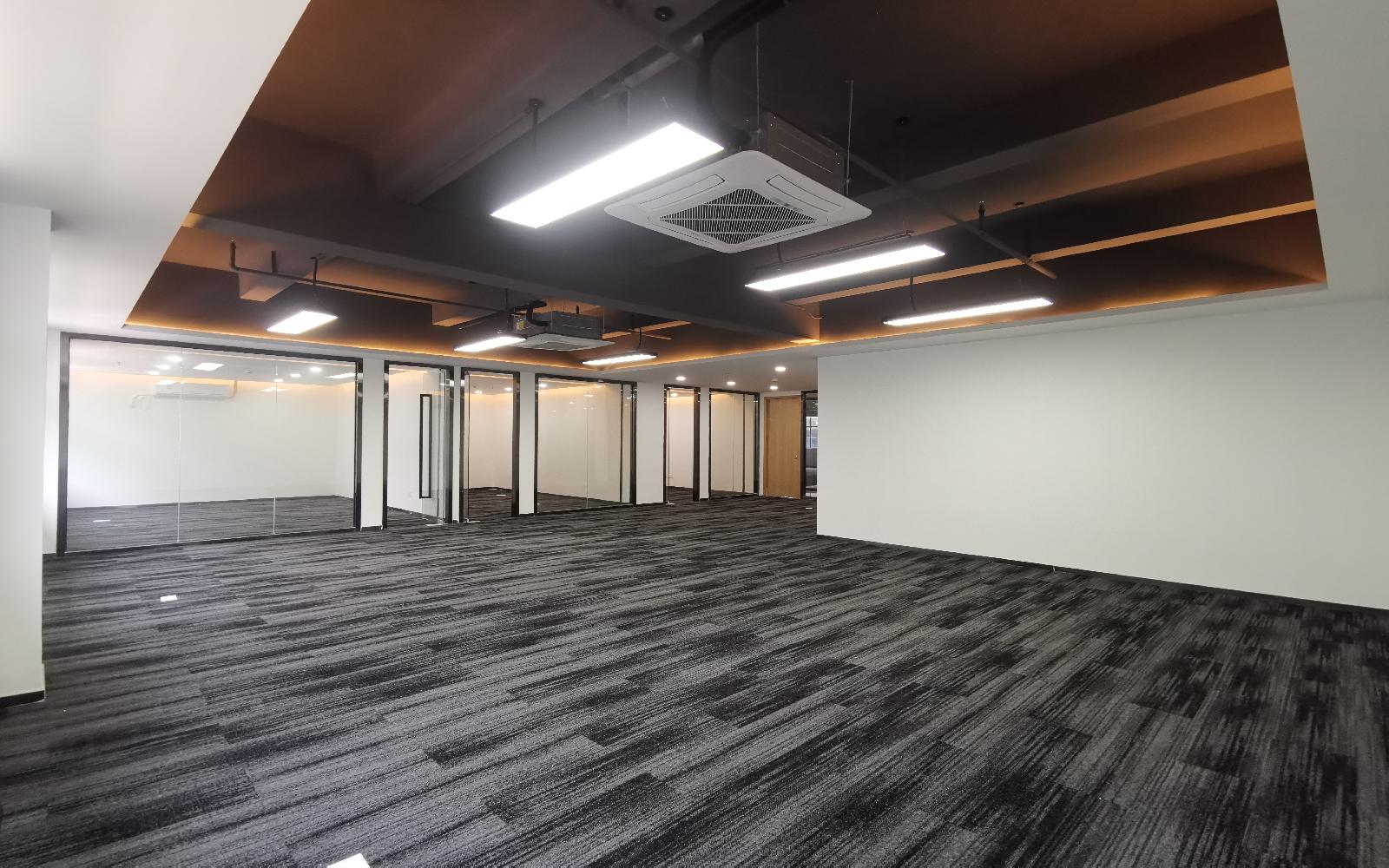 宗泰文化创意产业园写字楼出租324平米精装办公室65元/m².月