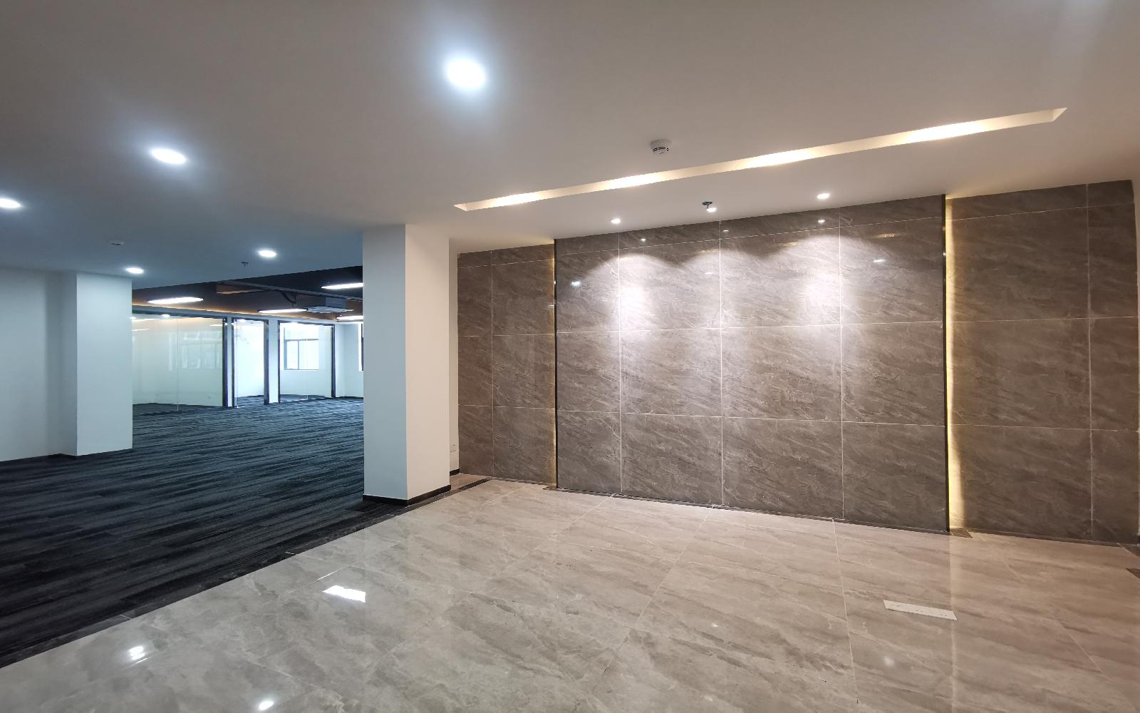 宗泰文化创意产业园写字楼出租378平米精装办公室65元/m².月