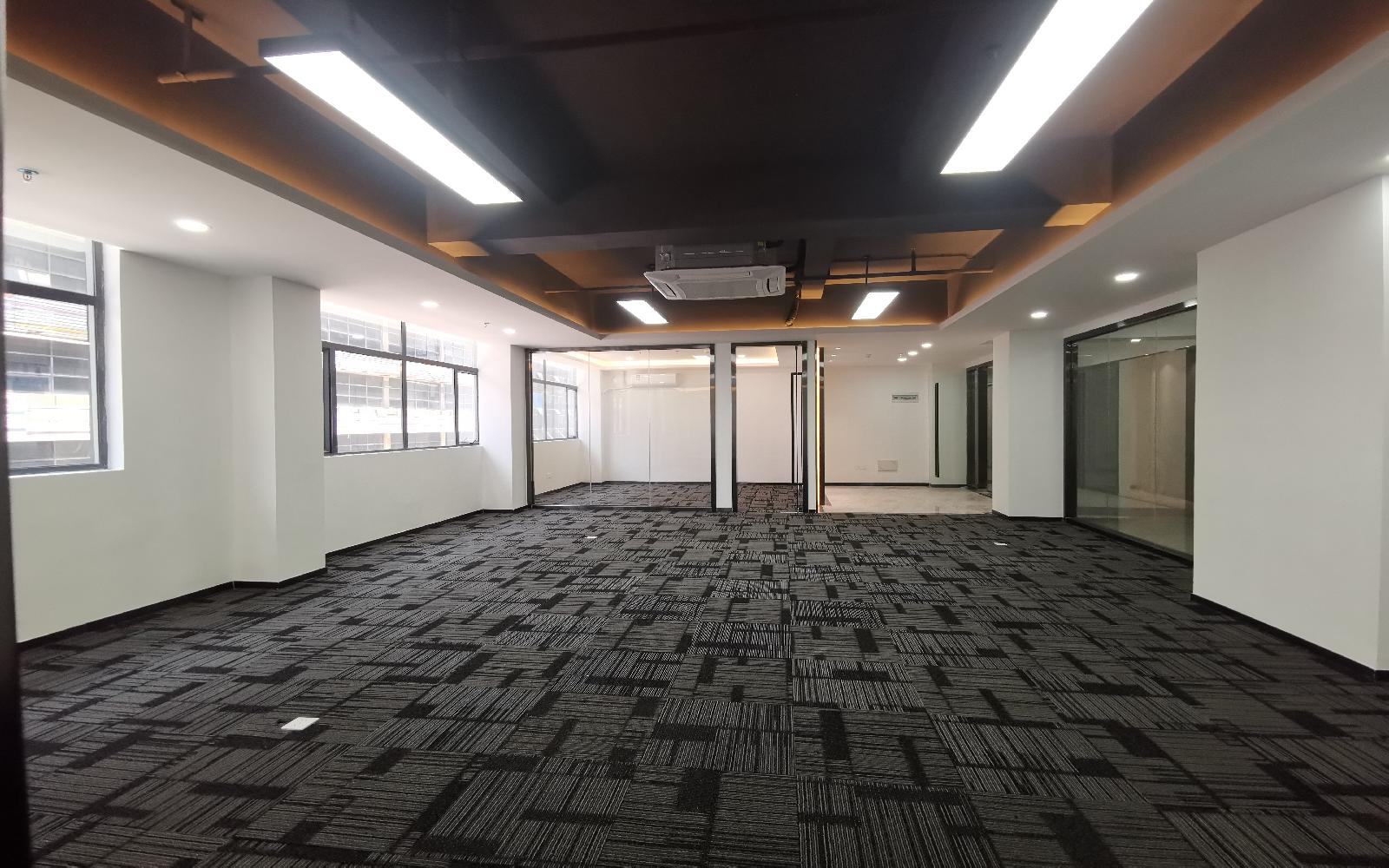 宗泰文化创意产业园写字楼出租216平米精装办公室65元/m².月