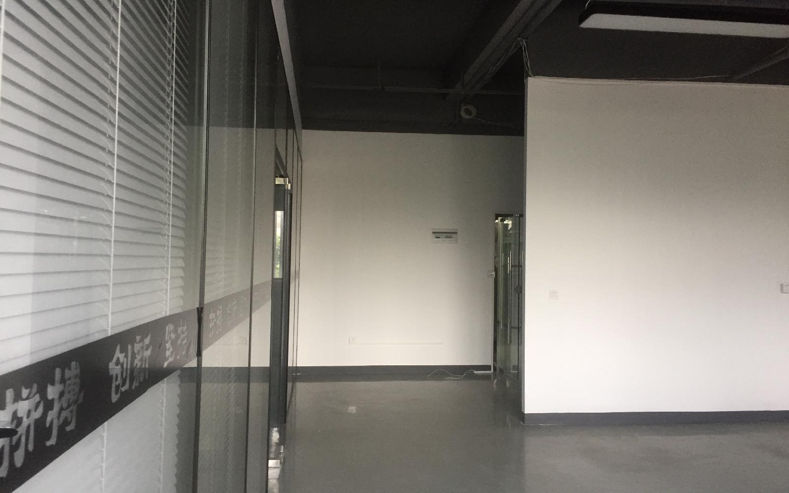 智慧谷创新园（坂田）写字楼出租170平米精装办公室70元/m².月