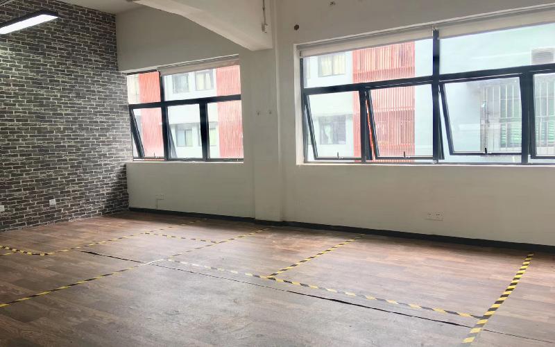 新围旺棠工业区写字楼出租240平米简装办公室75元/m².月