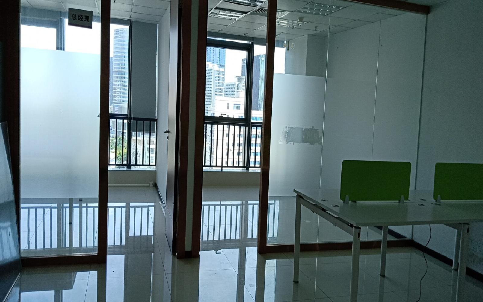 南园枫叶大厦写字楼出租228平米精装办公室95元/m².月