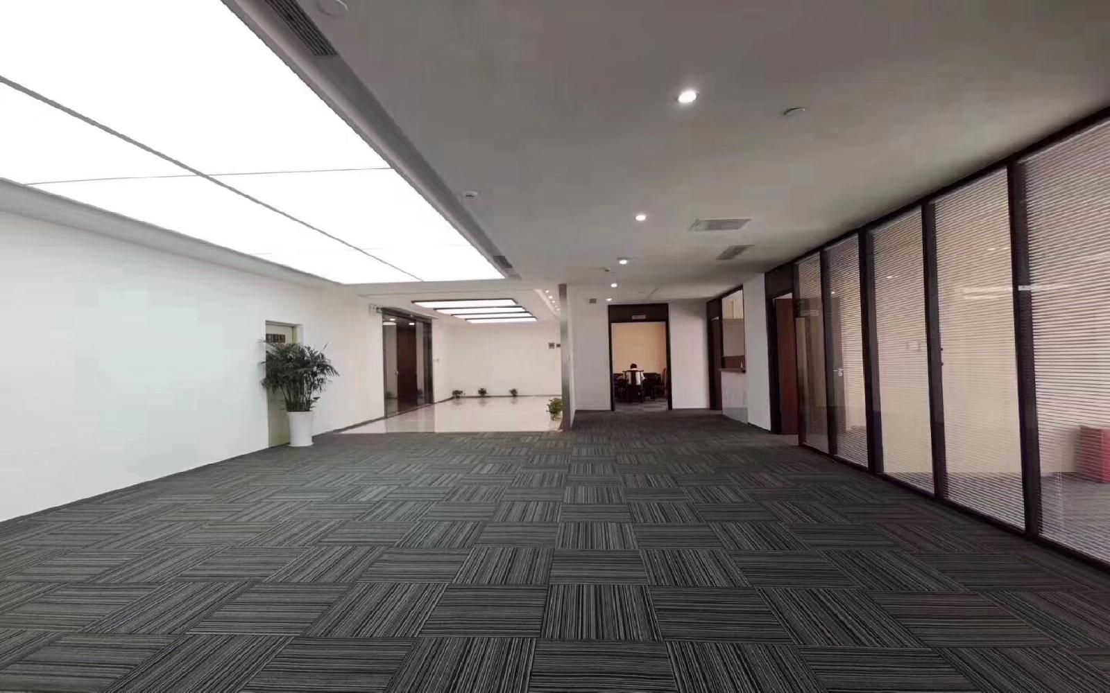 AirS&S-龙光世纪写字楼出租455平米精装办公室135元/m².月