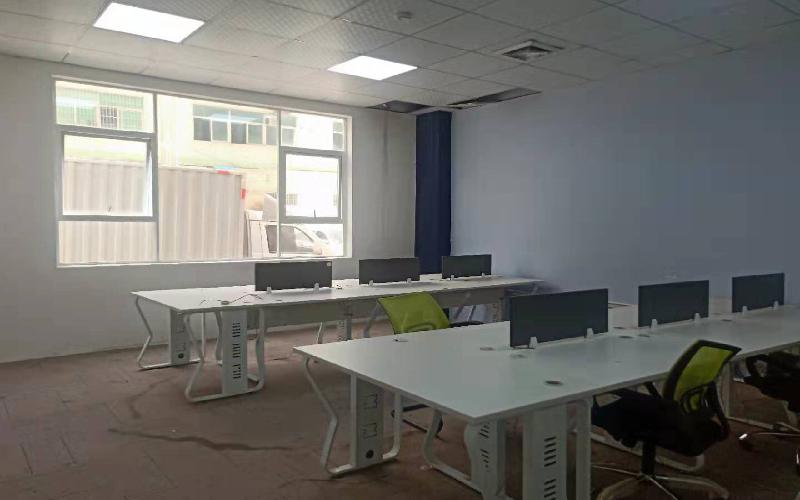 几何电商园（清湖）写字楼出租100平米精装办公室50元/m².月