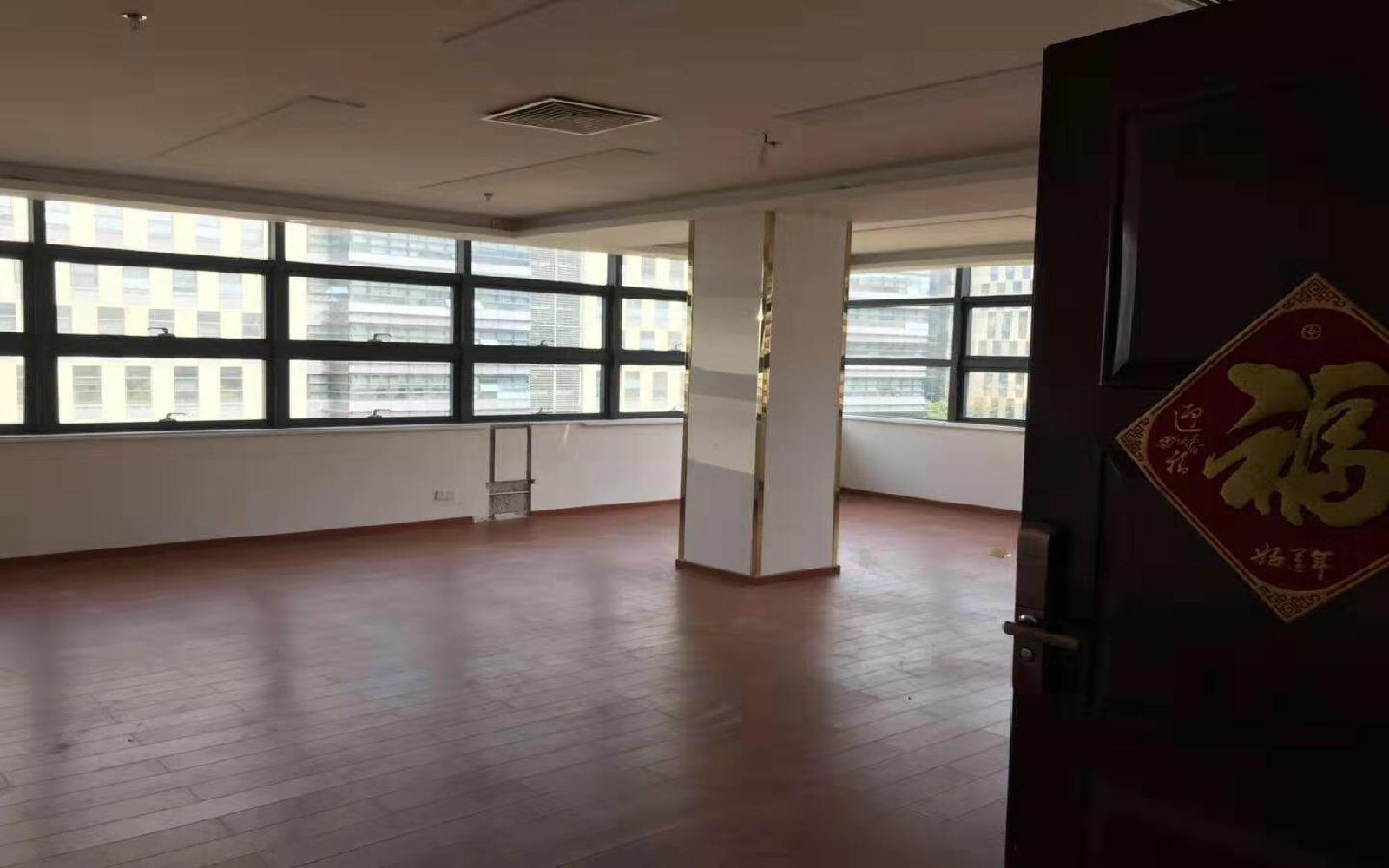 TCL科学园国际E城写字楼出租1620平米简装办公室108元/m².月