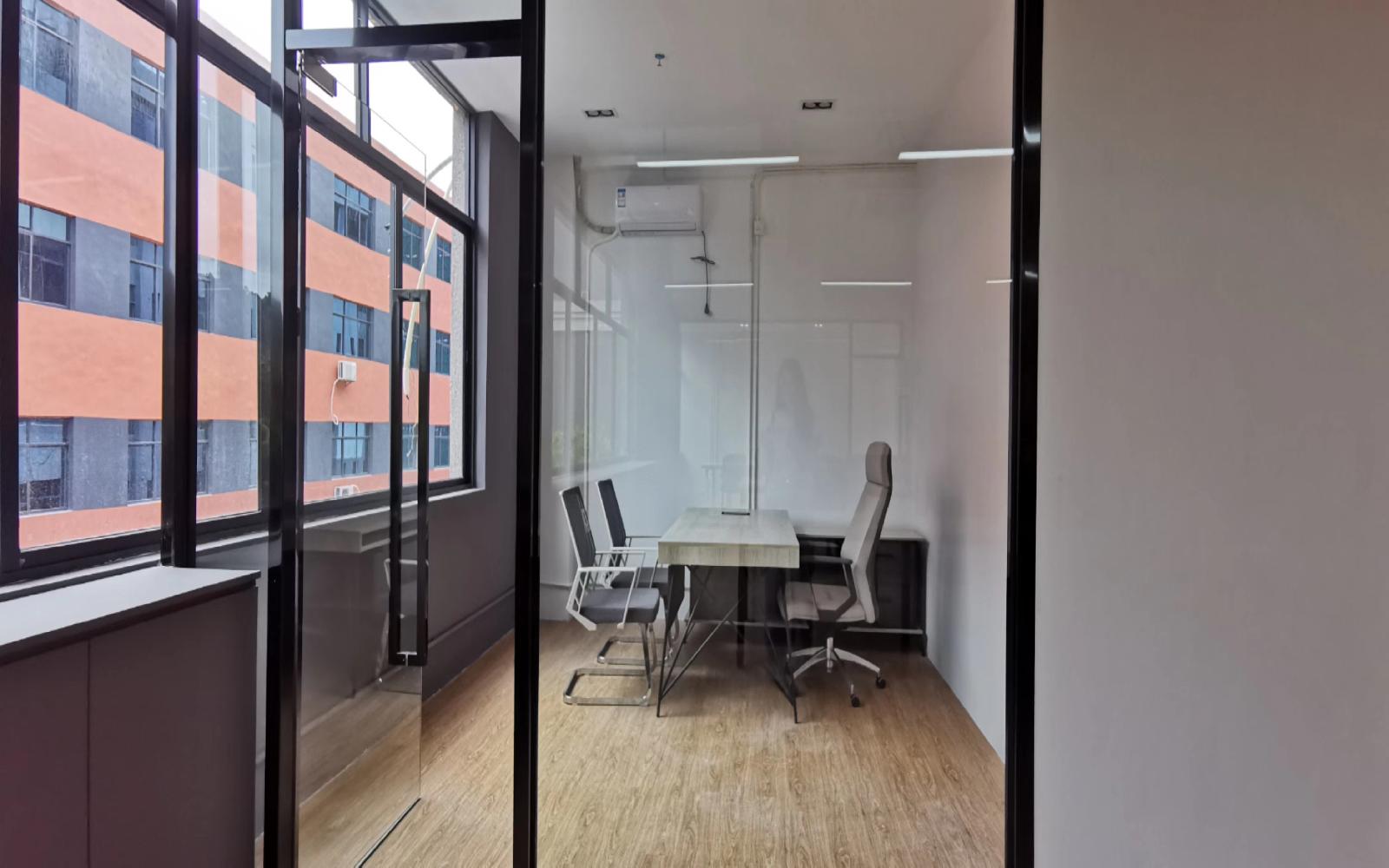 众里创新社区-洪浪北写字楼出租308平米精装办公室50元/m².月