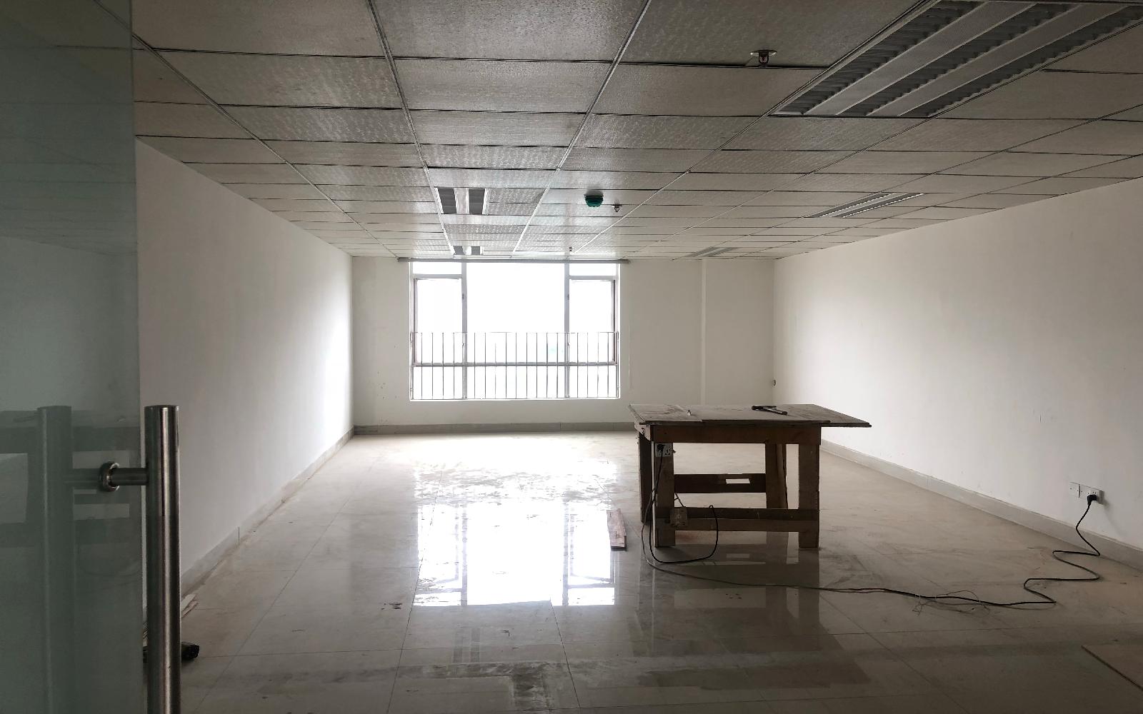 蓝坤大厦写字楼出租74平米精装办公室88元/m².月