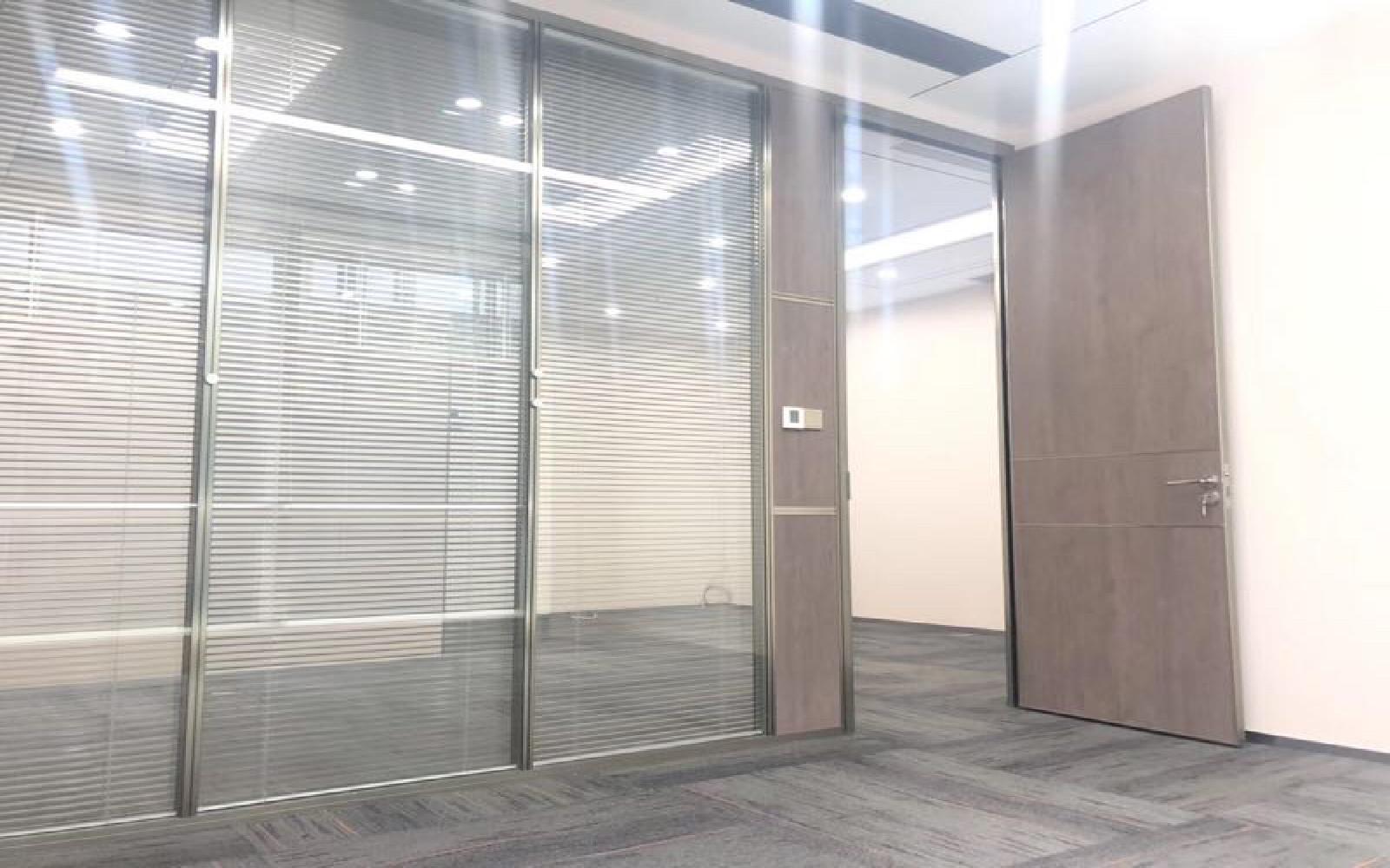 中洲控股中心写字楼出租120平米精装办公室158元/m².月