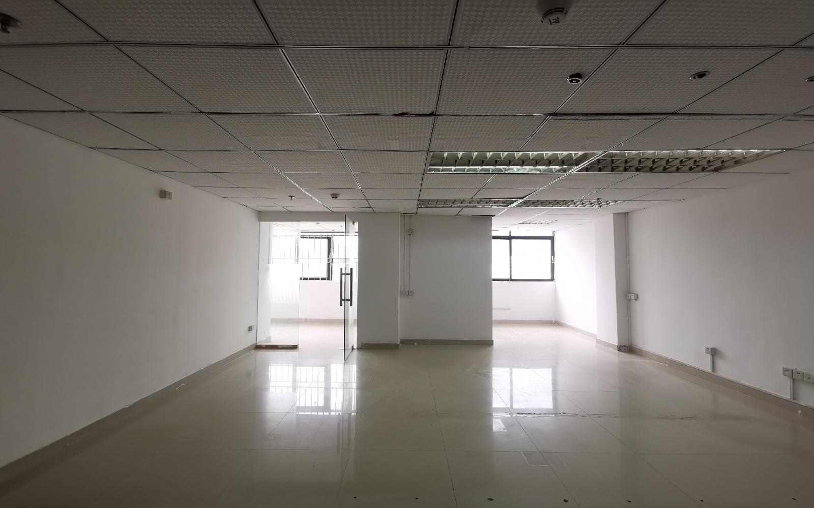 华盛辉综合楼写字楼出租87平米简装办公室55元/m².月