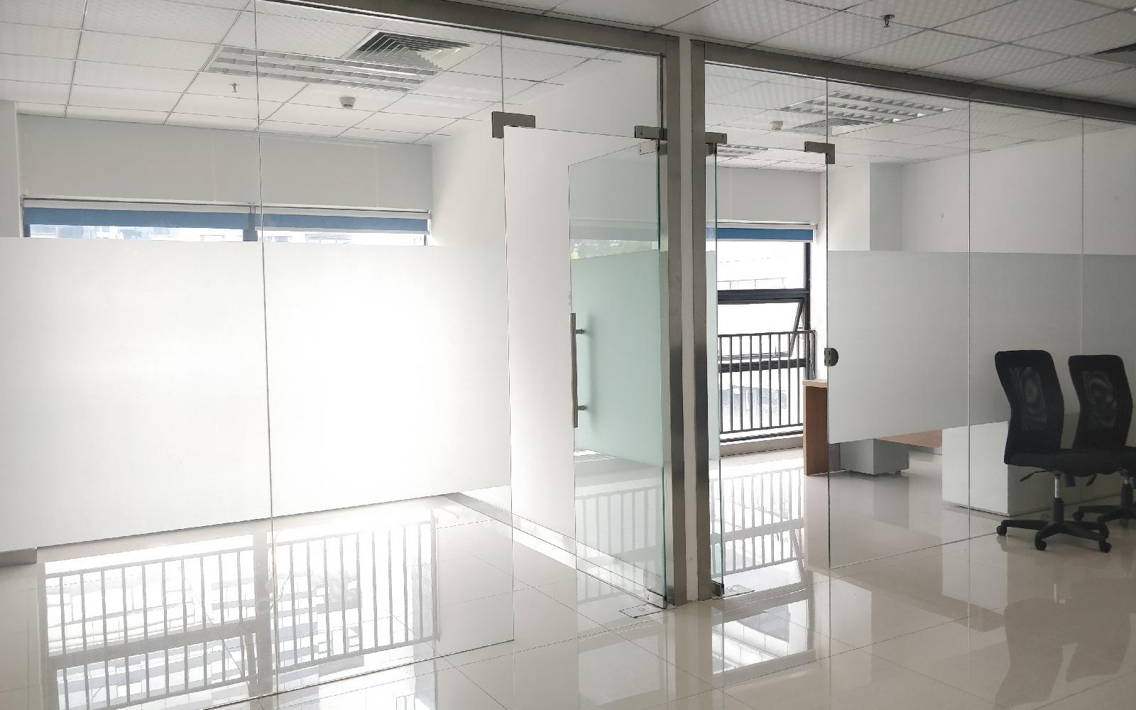 兰光科技园写字楼出租171平米简装办公室65元/m².月