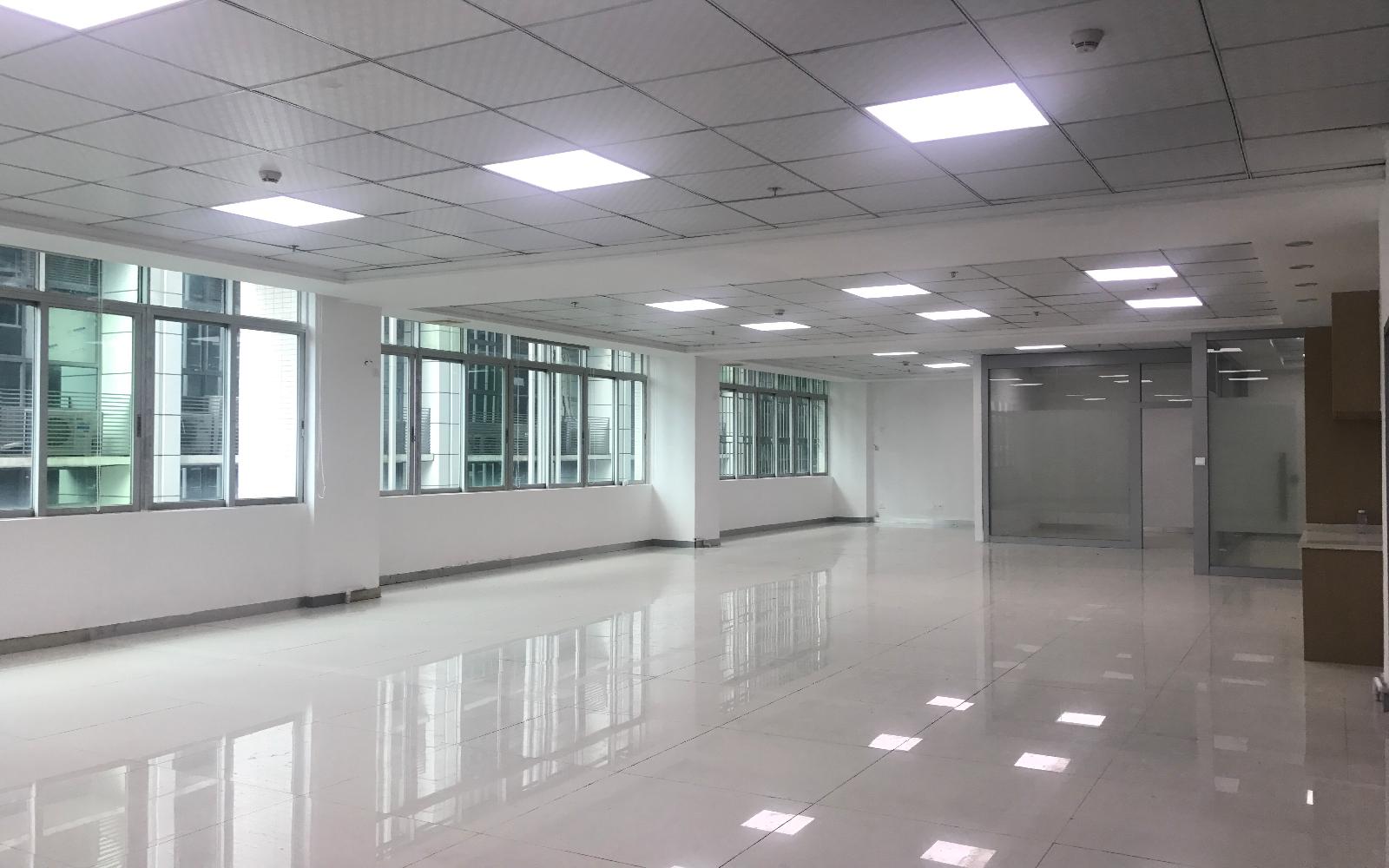港之龙商务中心写字楼出租332平米精装办公室80元/m².月
