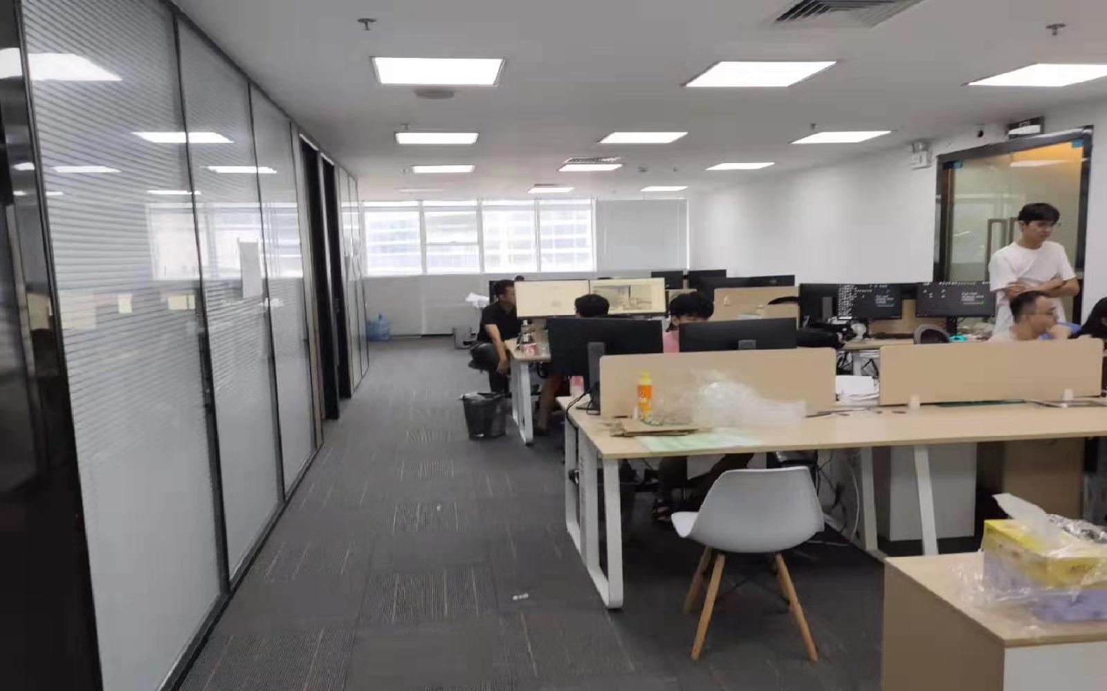 深圳软件园T3写字楼出租158平米精装办公室98元/m².月