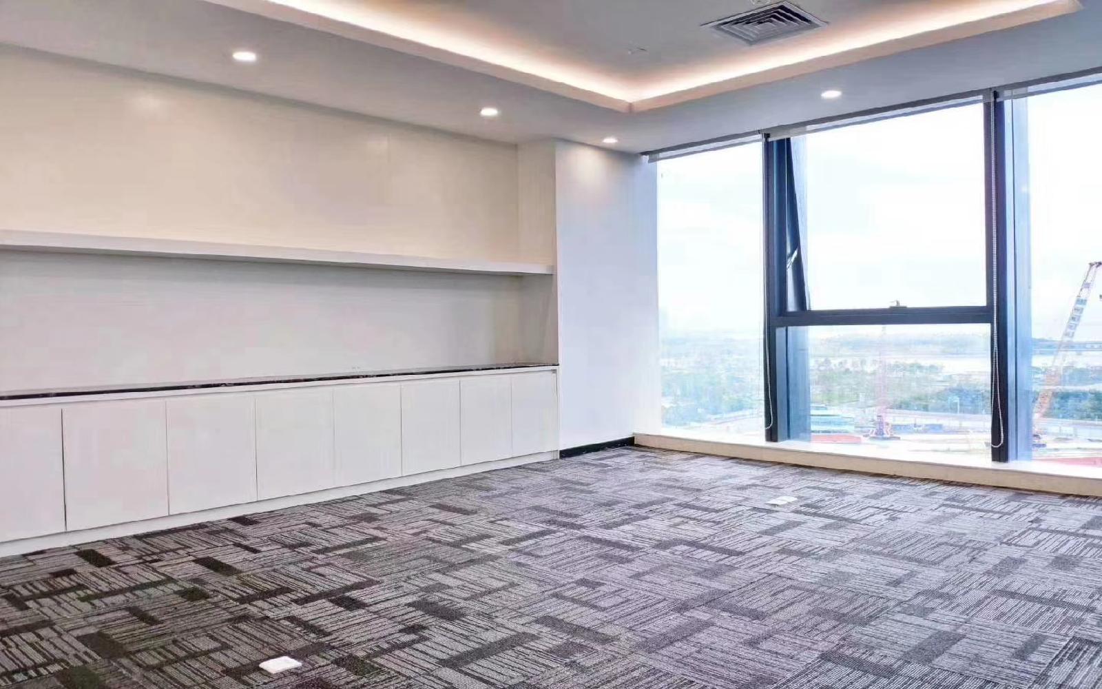 中铁南方总部大厦写字楼出租610平米精装办公室258元/m².月