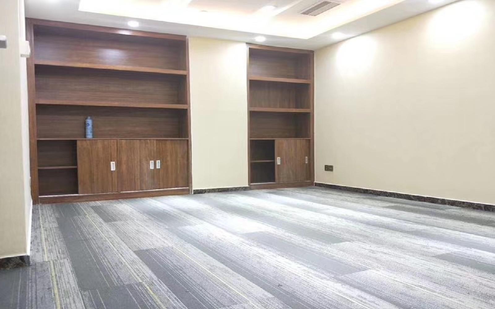 创建大厦（福田）写字楼出租298平米精装办公室135元/m².月