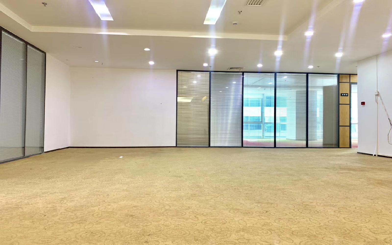 华润城大冲商务中心写字楼出租818平米精装办公室120元/m².月