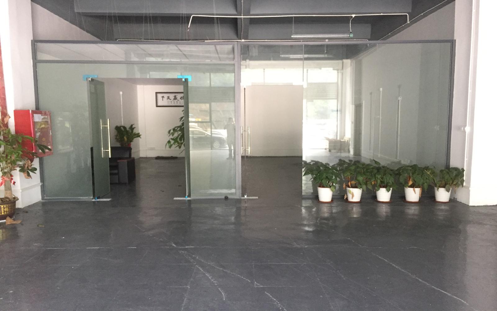 龙景科技园写字楼出租238平米精装办公室62元/m².月