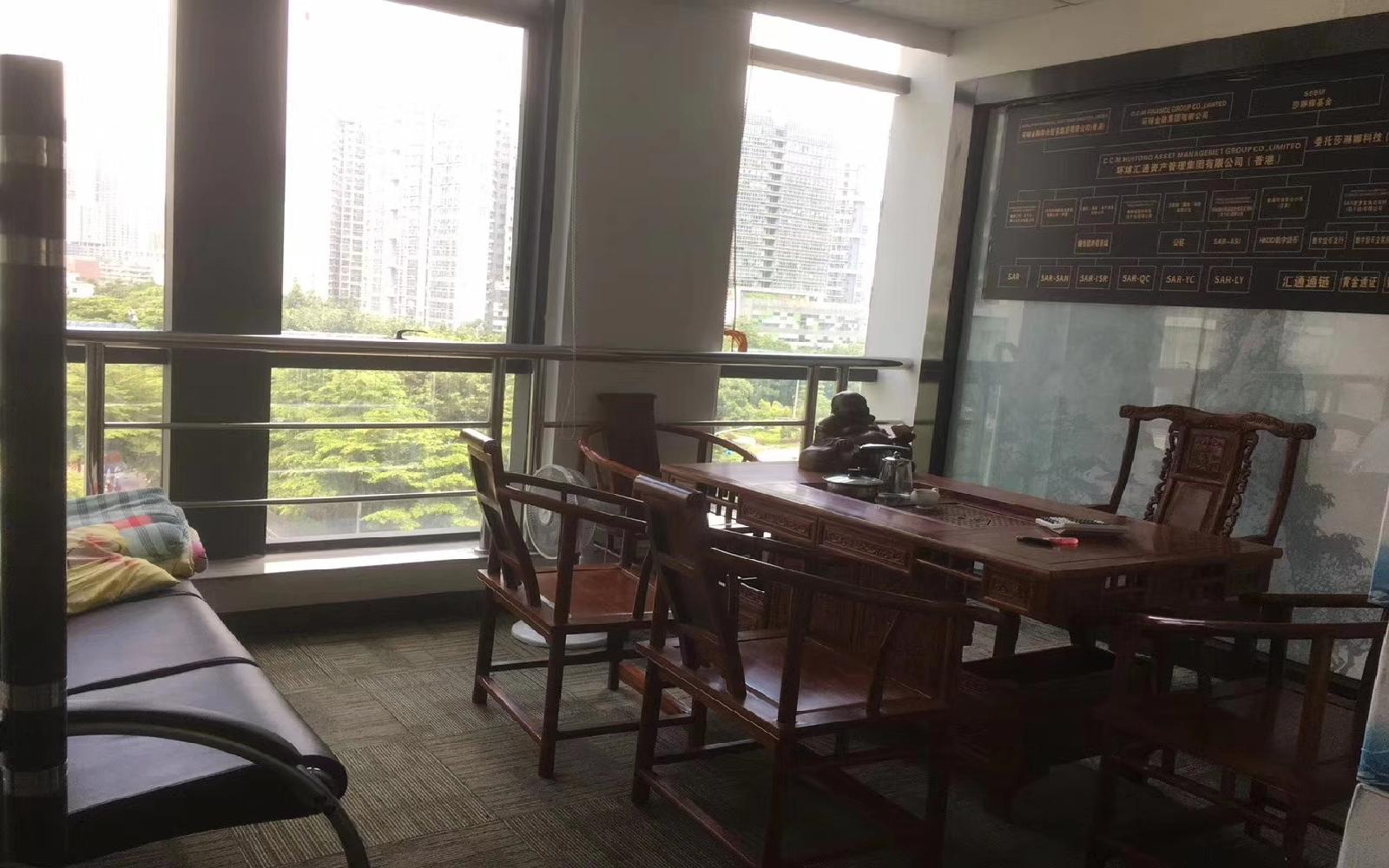 珠江国际中心写字楼出租248平米精装办公室24500元/间.月