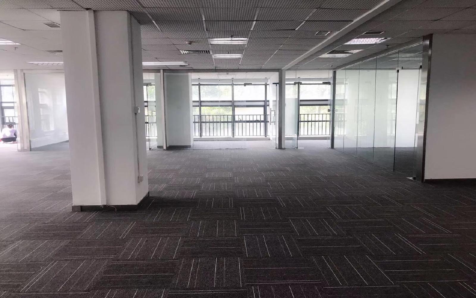 兰光科技园写字楼出租565平米精装办公室58元/m².月
