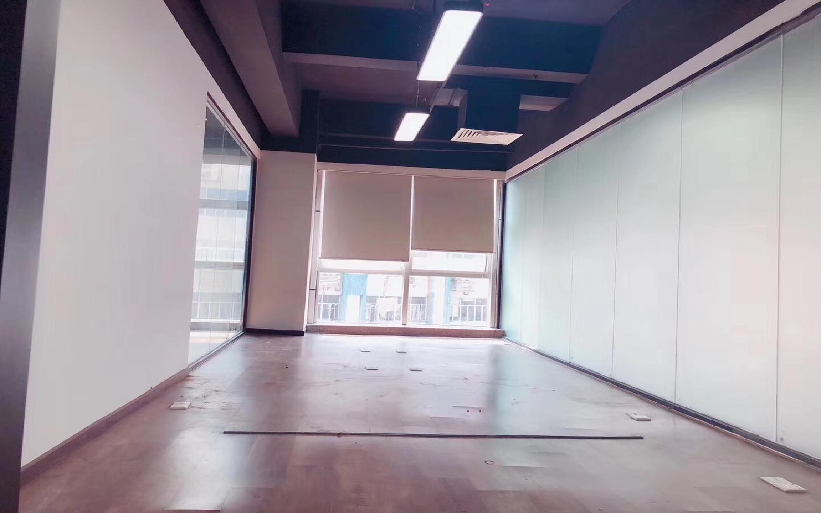 恒裕中心写字楼出租309平米精装办公室110元/m².月