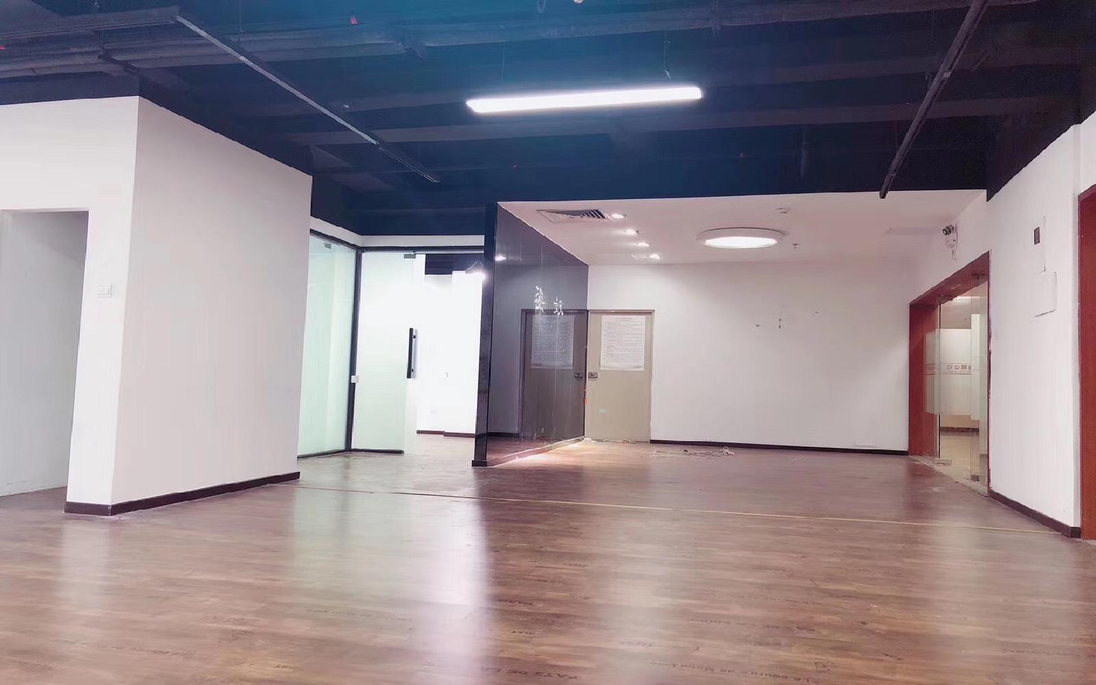恒裕中心写字楼出租310平米精装办公室110元/m².月